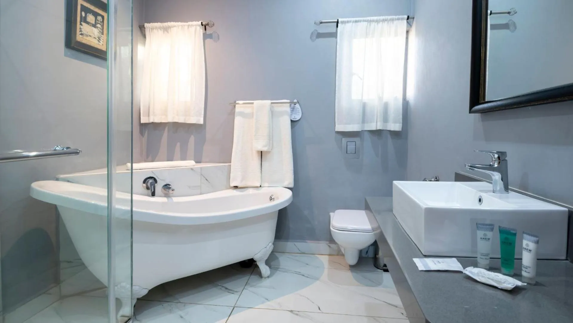 Shower in ANEW Resort Ingeli Forest Kokstad