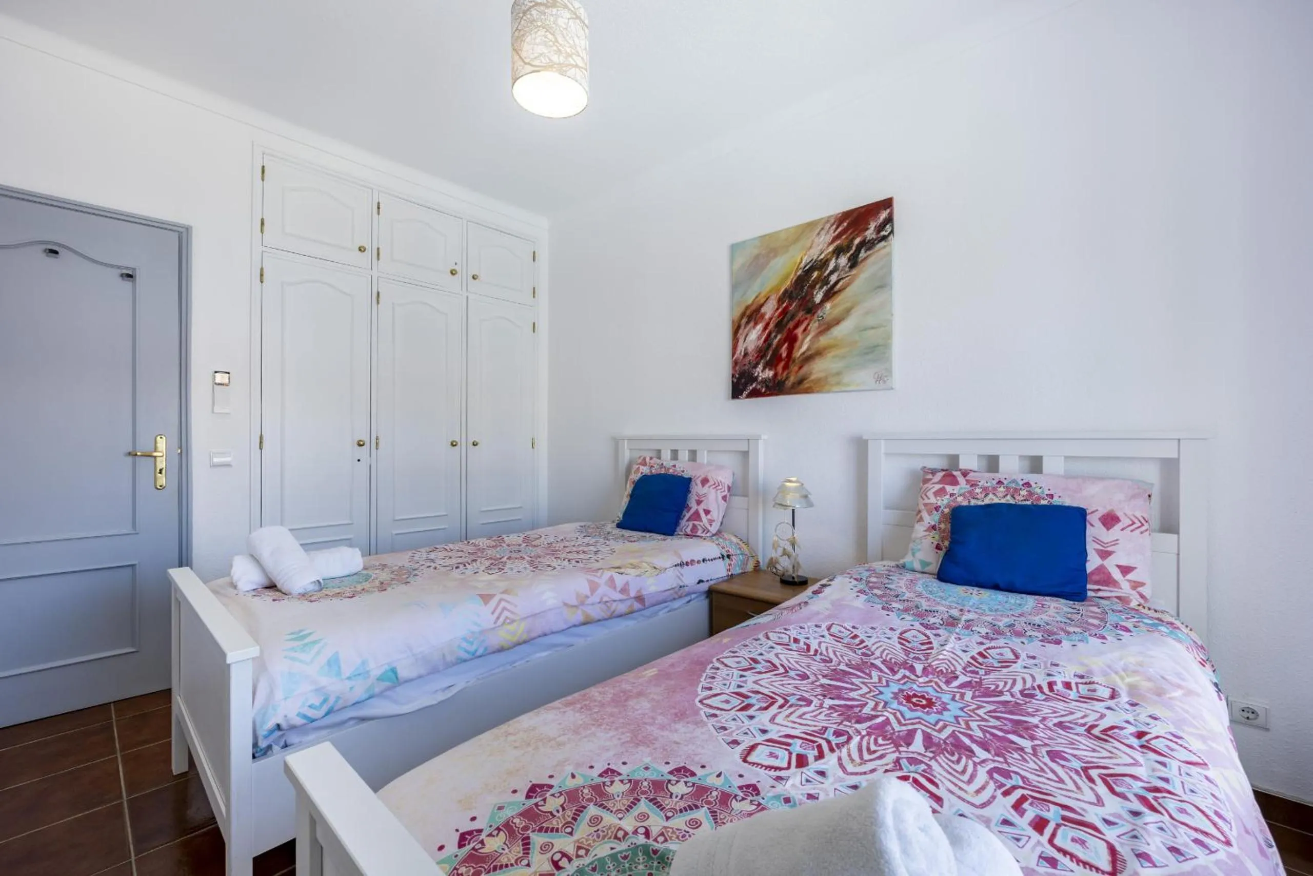 Bathroom, Bed in CoolHouses Algarve Luz, 2 Bed top floor flat, amazing sea view, central. Delicia do Sol