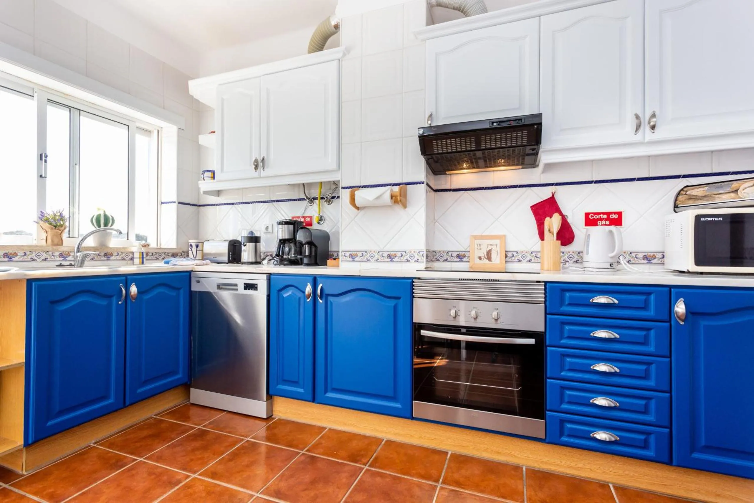 Kitchen or kitchenette in CoolHouses Algarve Luz, 2 Bed top floor flat, amazing sea view, central. Delicia do Sol
