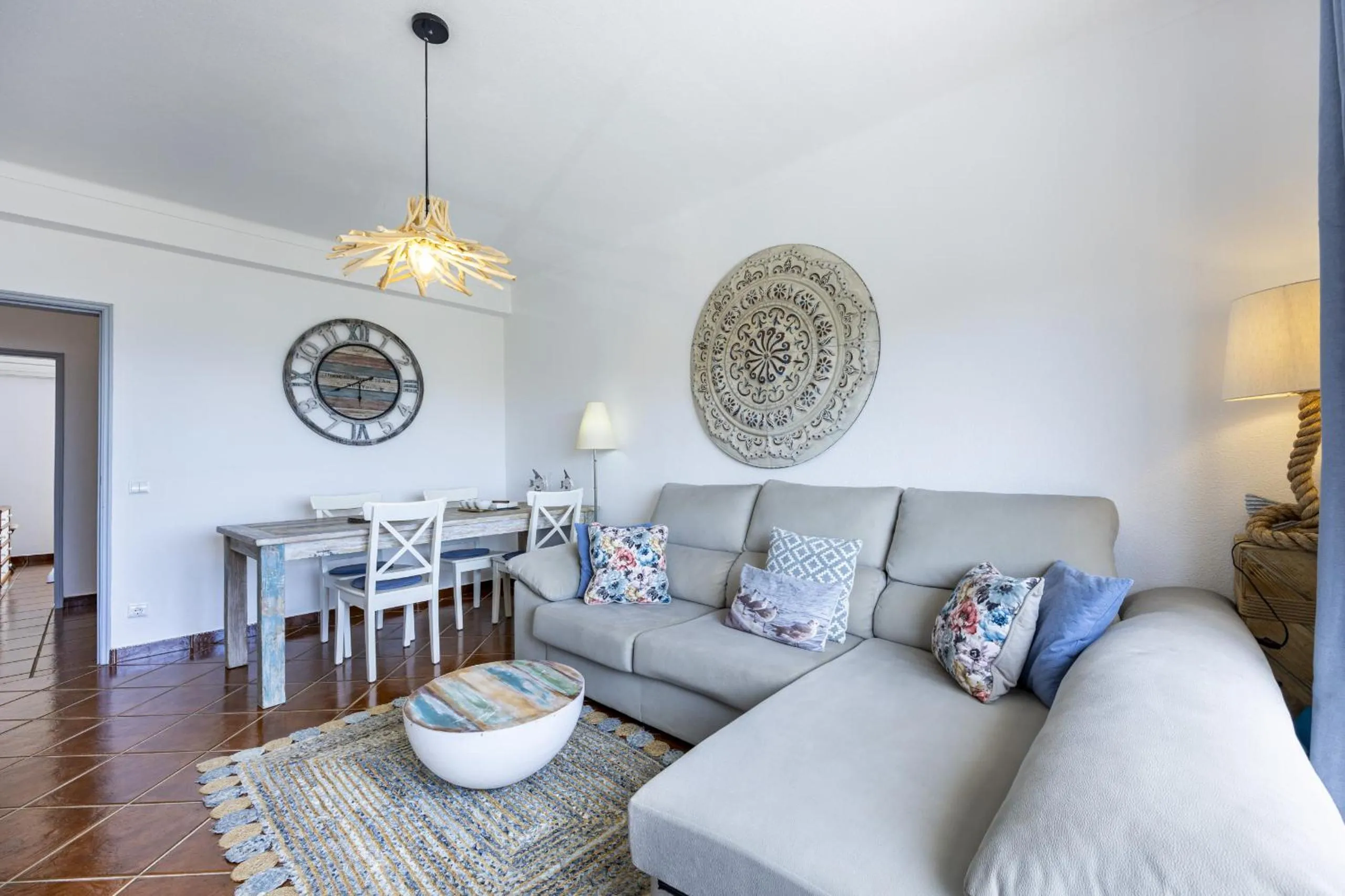Communal lounge/ TV room in CoolHouses Algarve Luz, 2 Bed top floor flat, amazing sea view, central. Delicia do Sol
