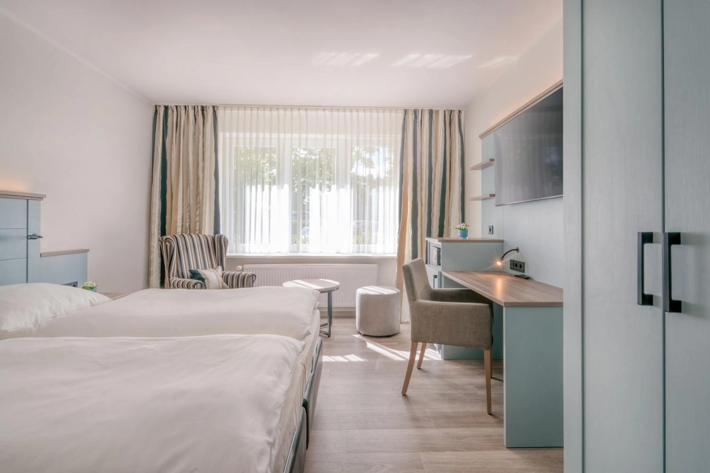 Photo of the whole room, Bed in Hotel an der Schlei Garni