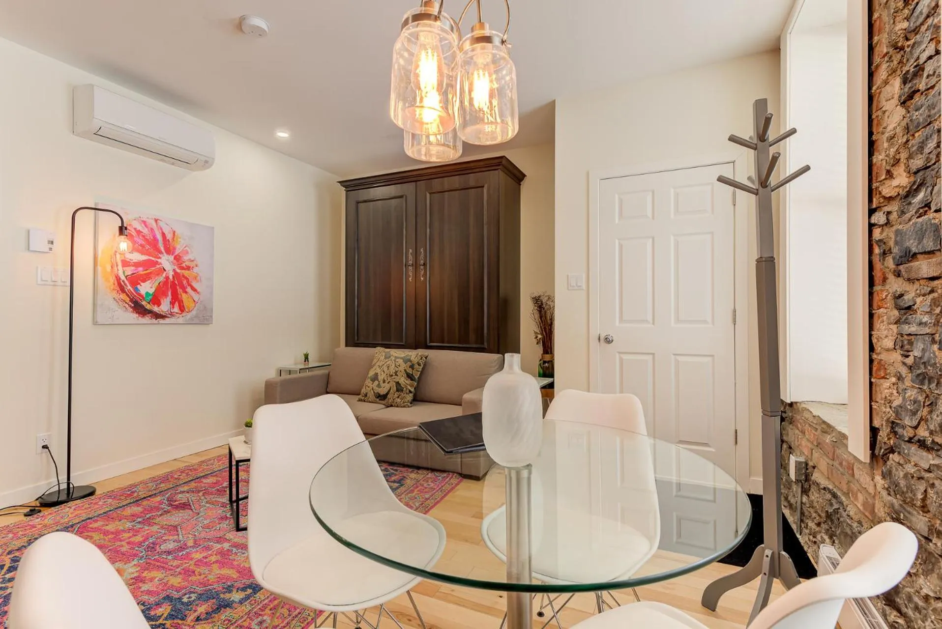 Living room in Le 555 Grande allée