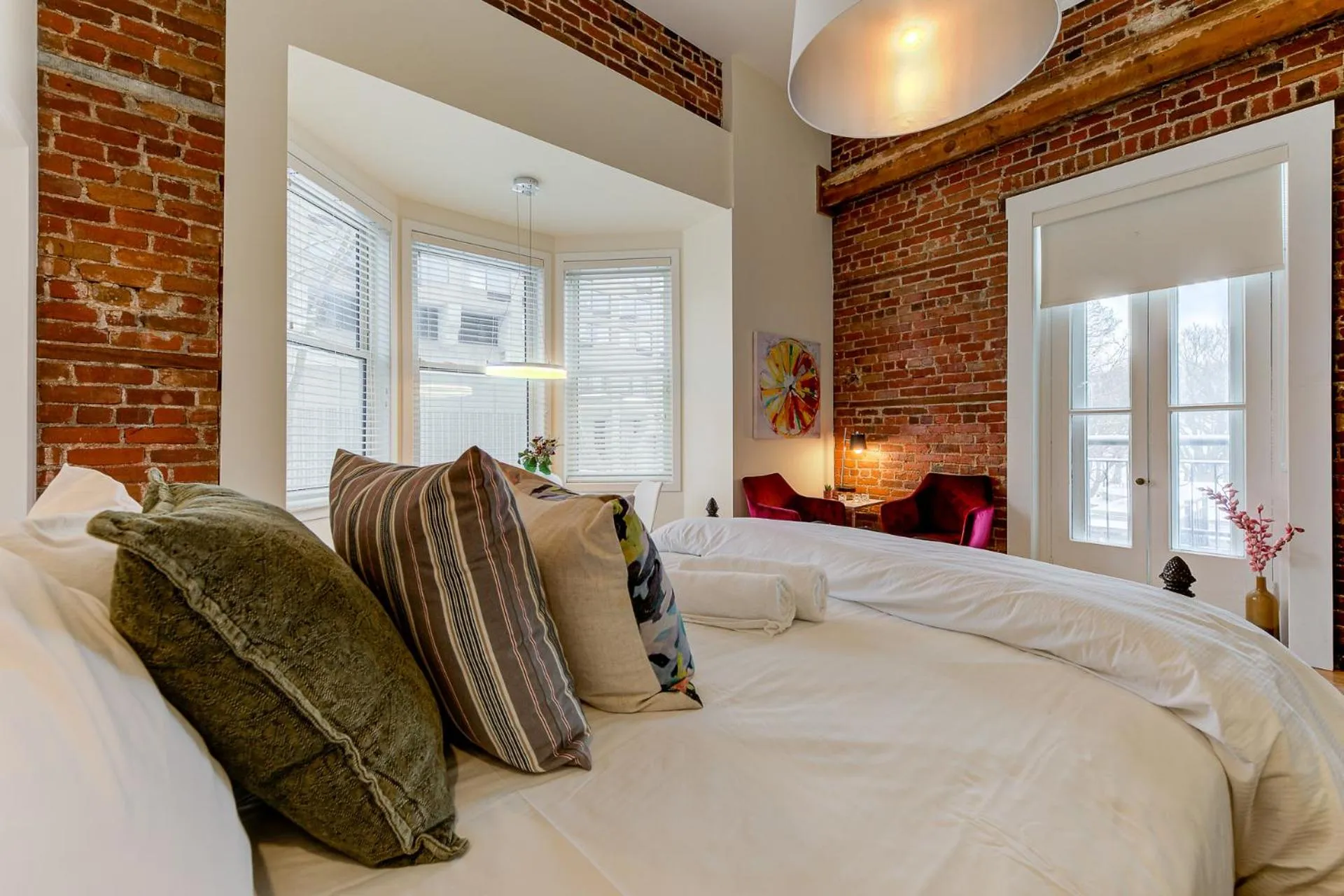 Photo of the whole room, Bed in Le 555 Grande allée