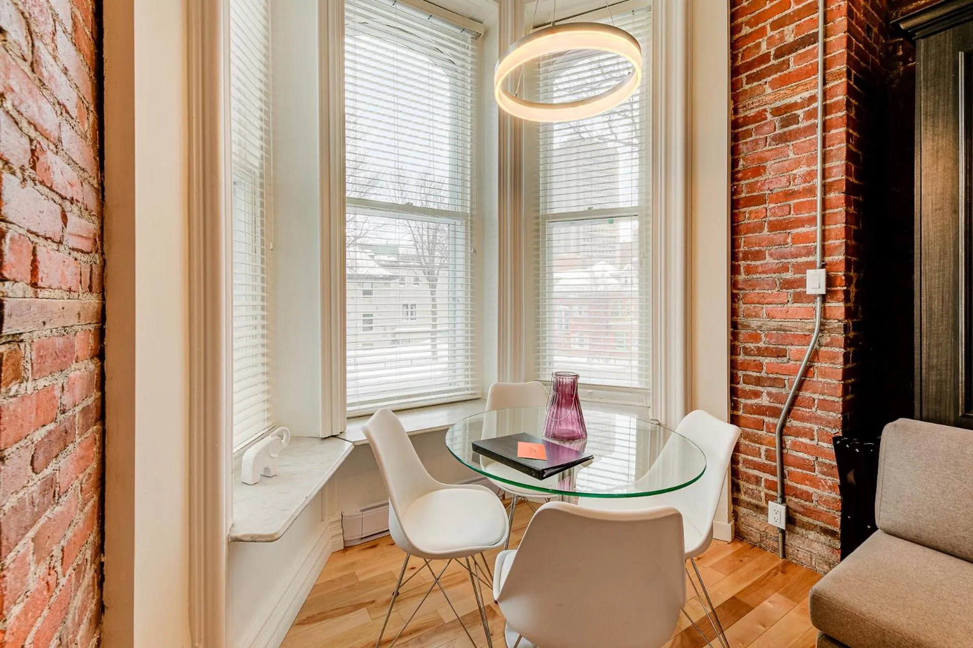 Dining area in Le 555 Grande allée