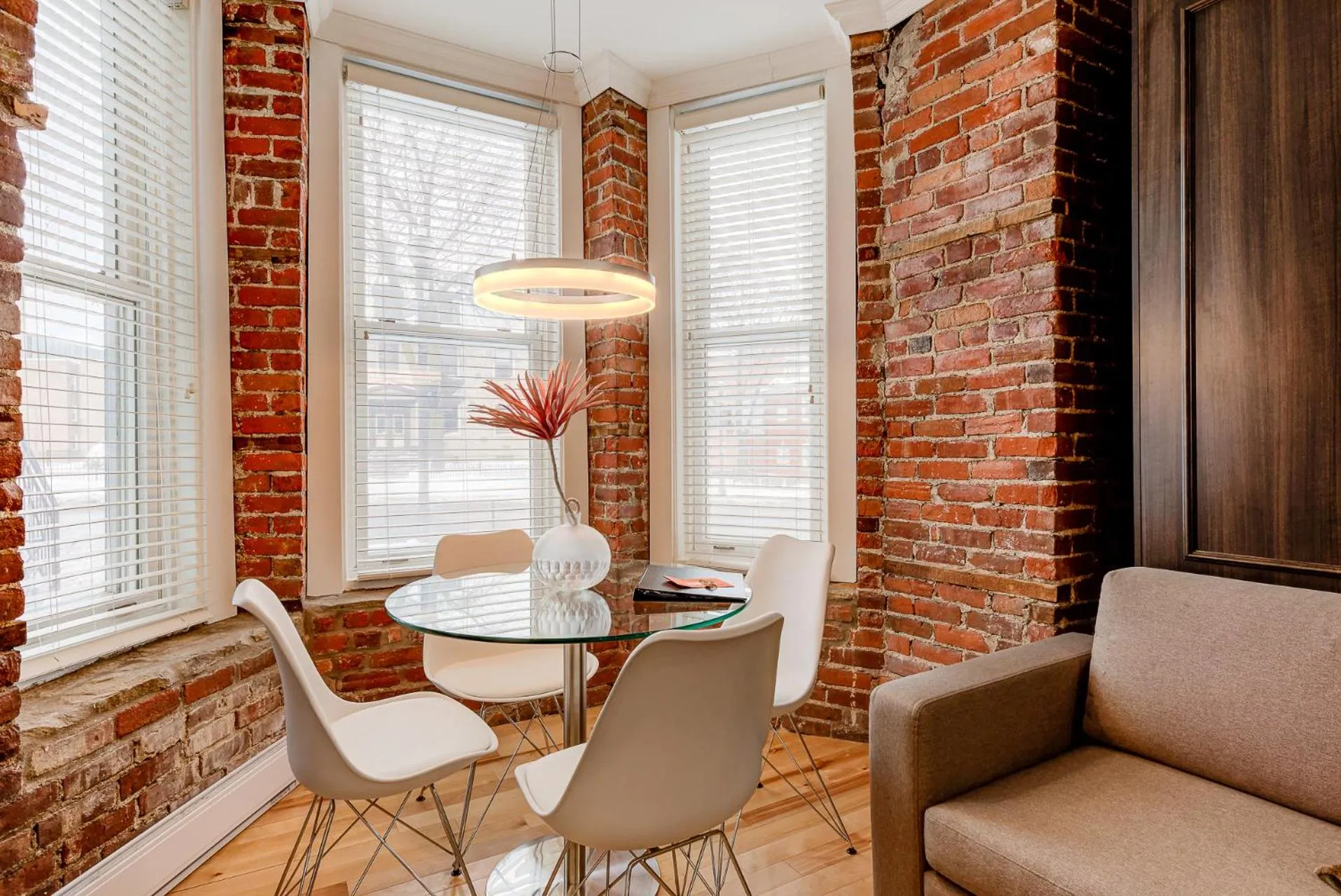 Dining area in Le 555 Grande allée