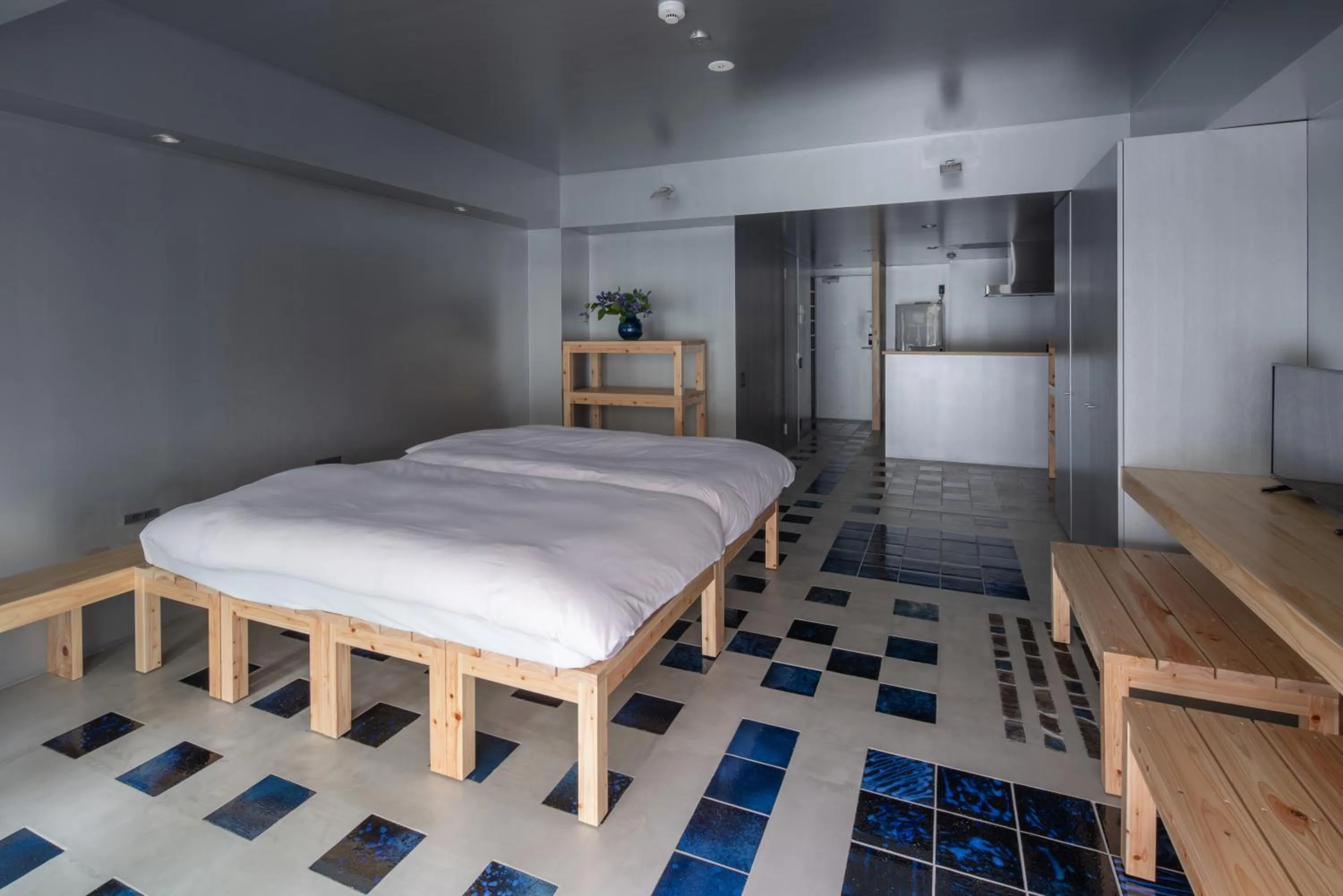 Bed in Seven Stories