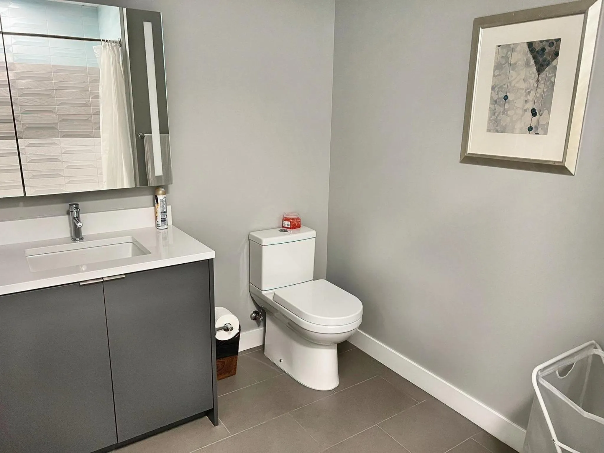 Toilet in Hollywood Homes minutes to everything SPACIOUS AND FREE PARKING