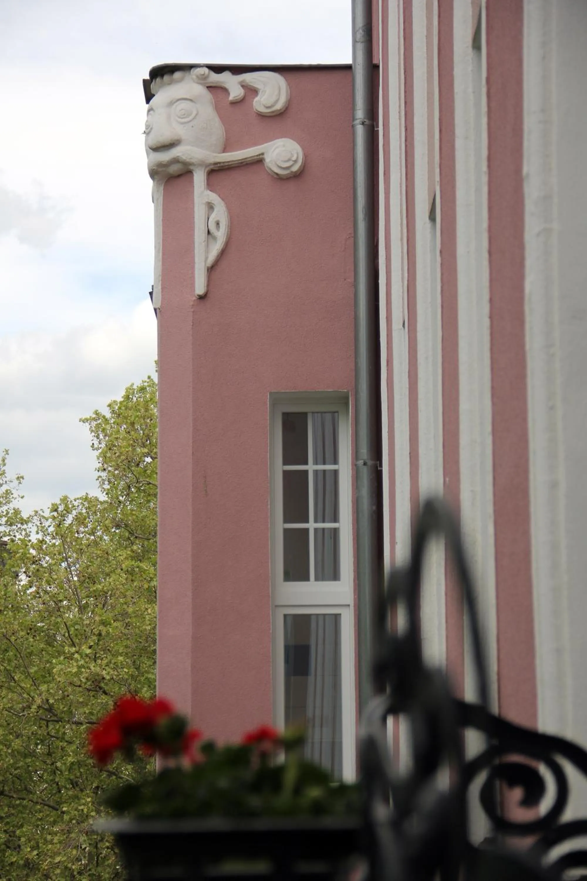 Facade/entrance in ArtHotel Connection