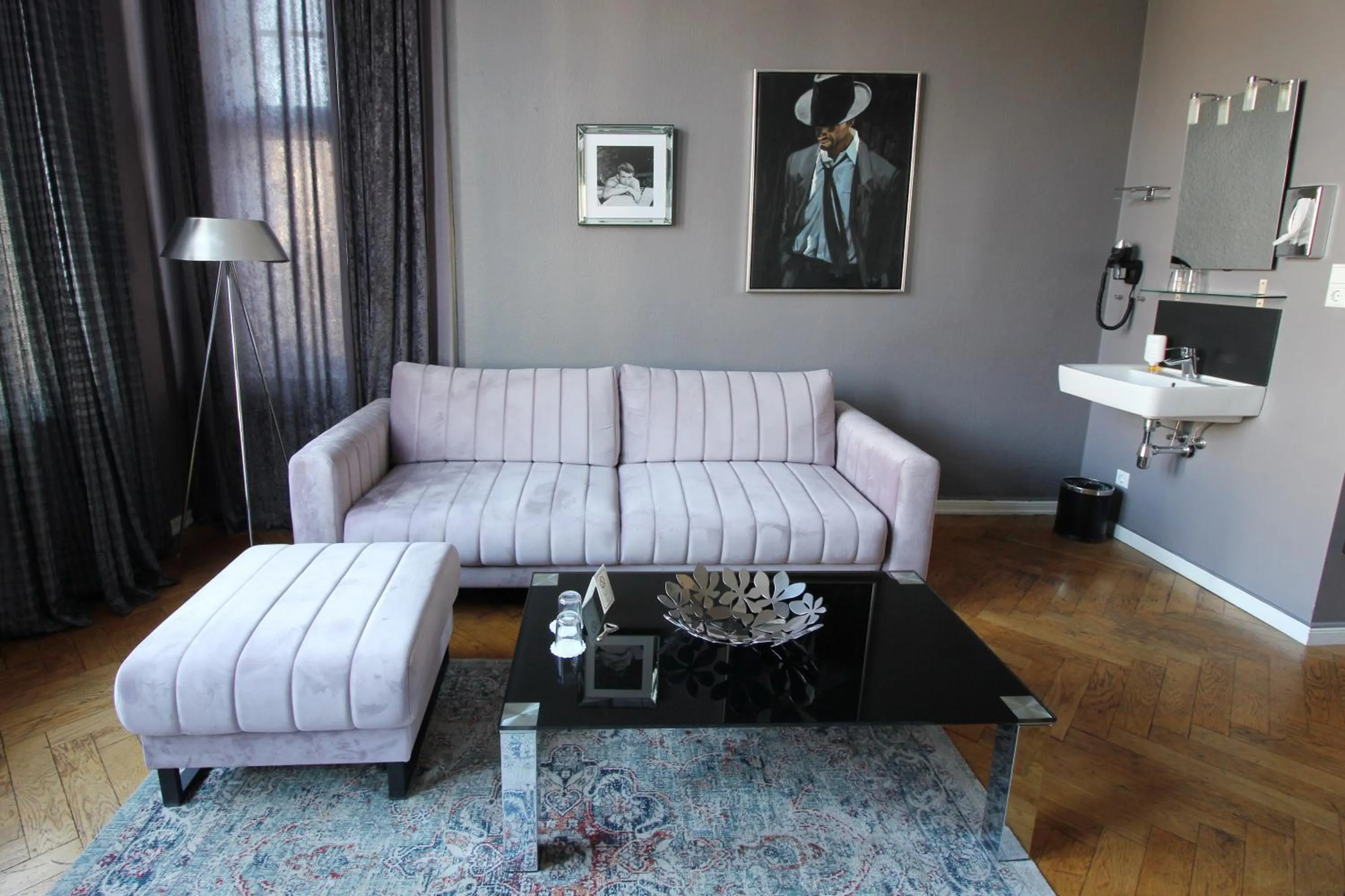 Seating area in ArtHotel Connection