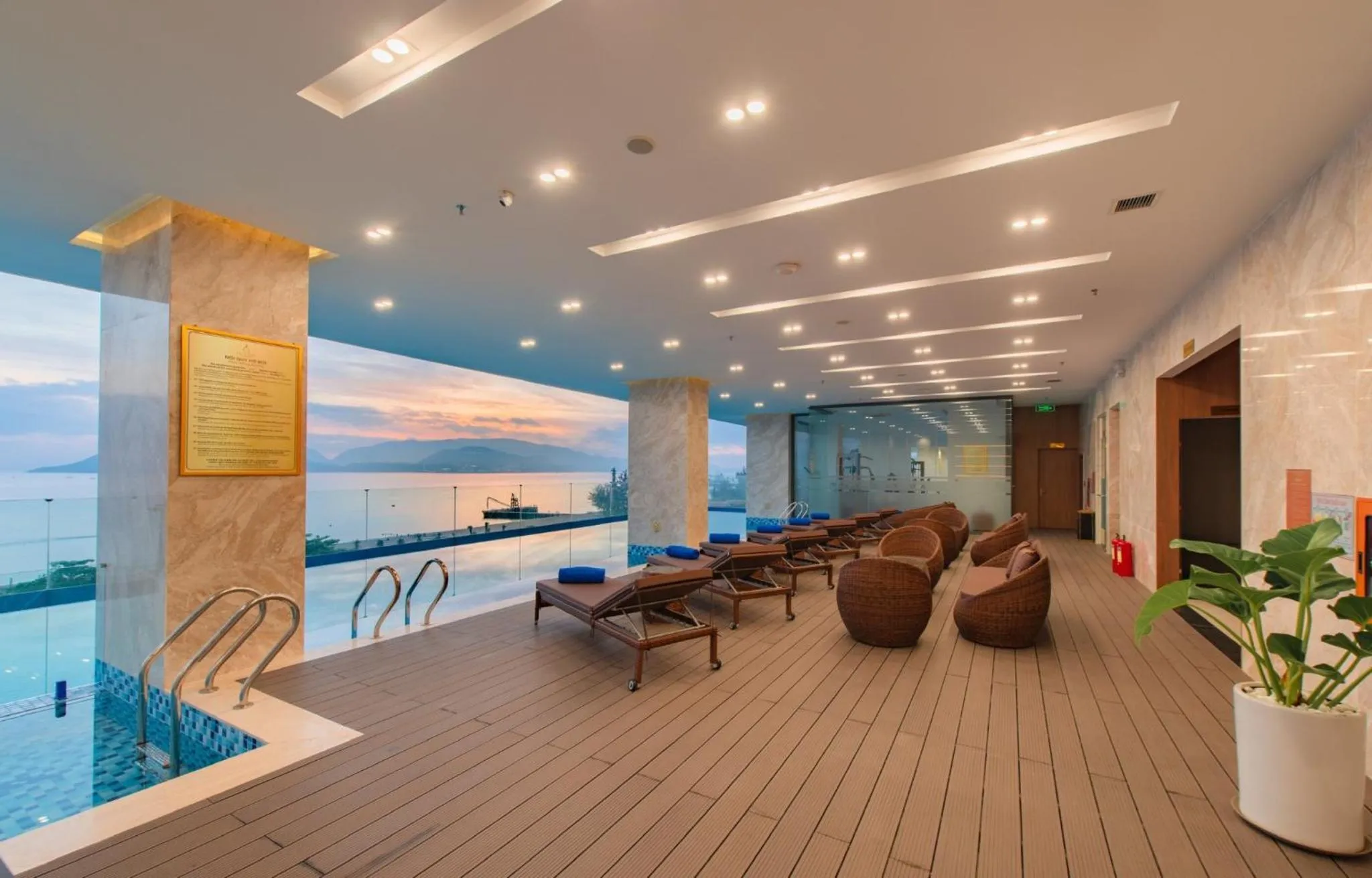 Swimming pool in Grand Gosia Hotel