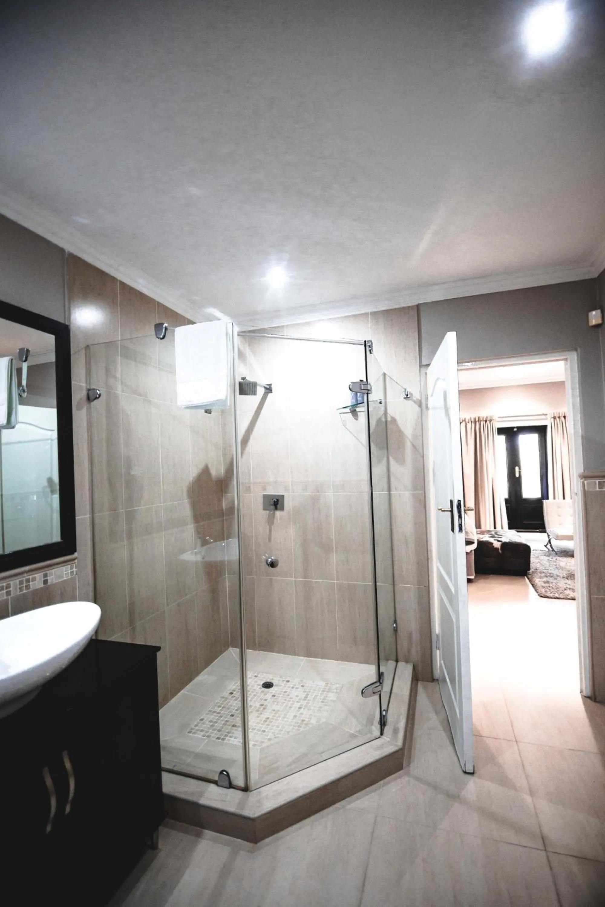 Shower in The Capital Guest House