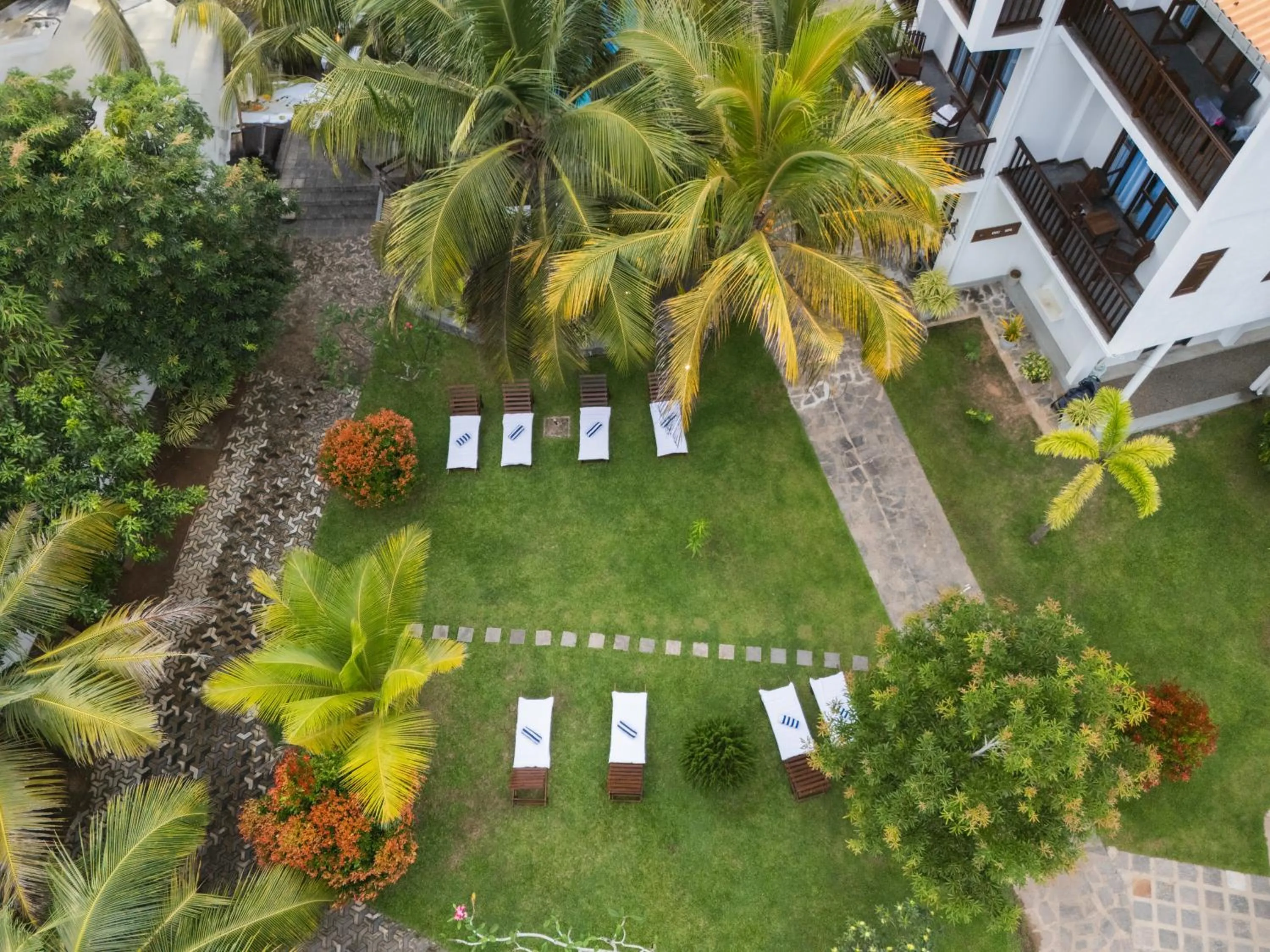 Garden in Olu Ayurveda Beach Resort
