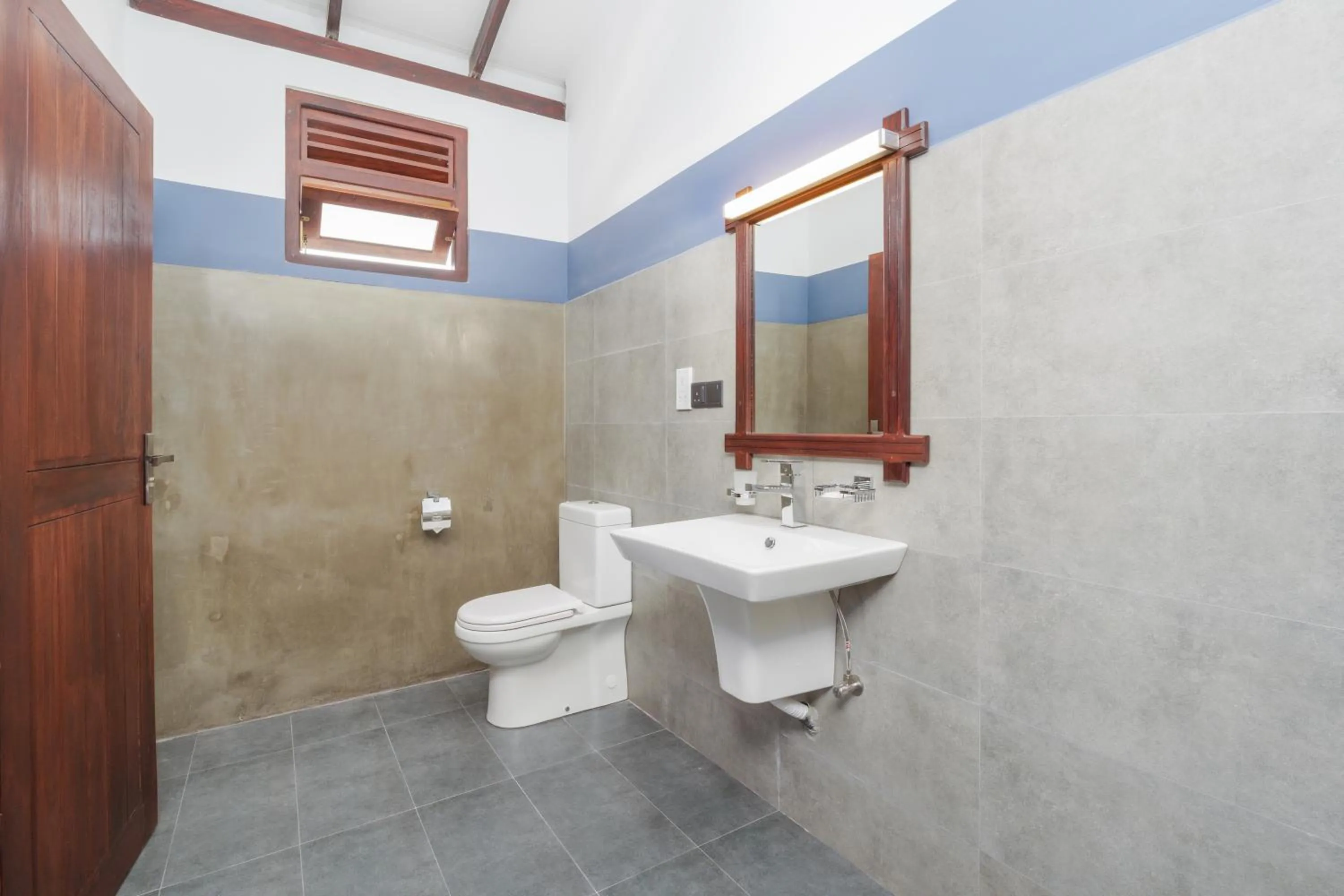 Toilet in Olu Ayurveda Beach Resort