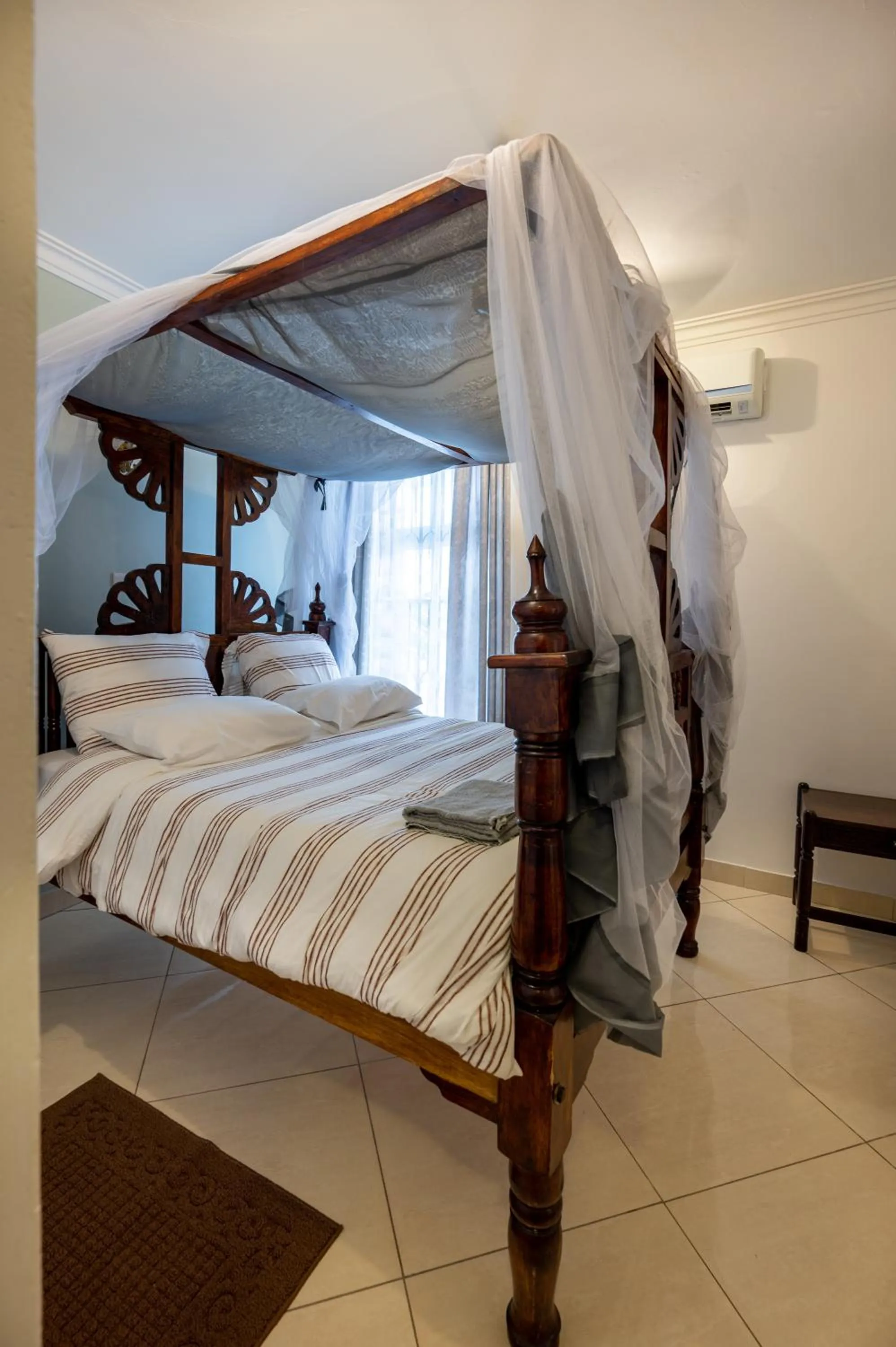 Bedroom, Bed in Nyali Villa