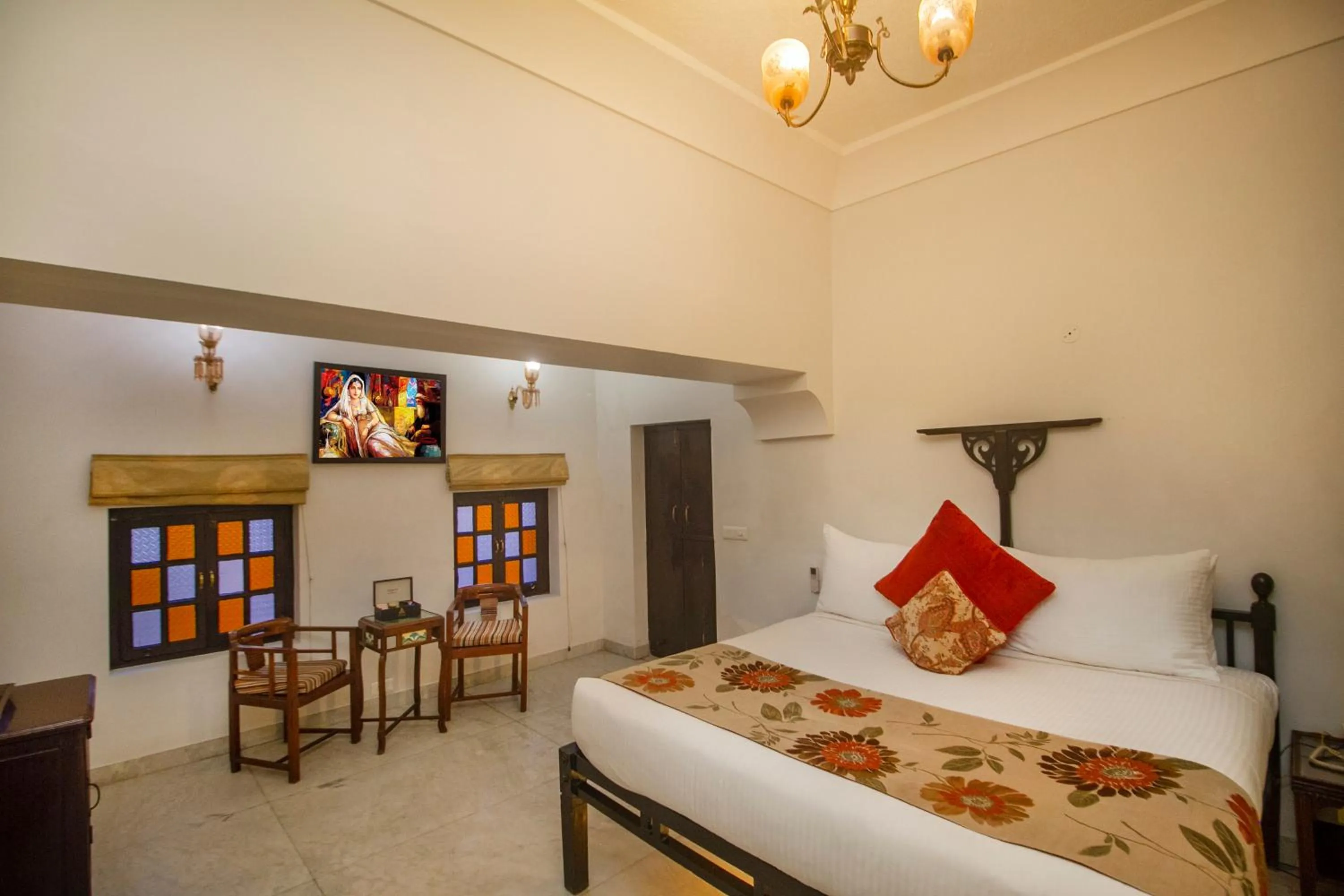 Bedroom, Bed in Amritara Chandra Mahal Haveli, Bharatpur