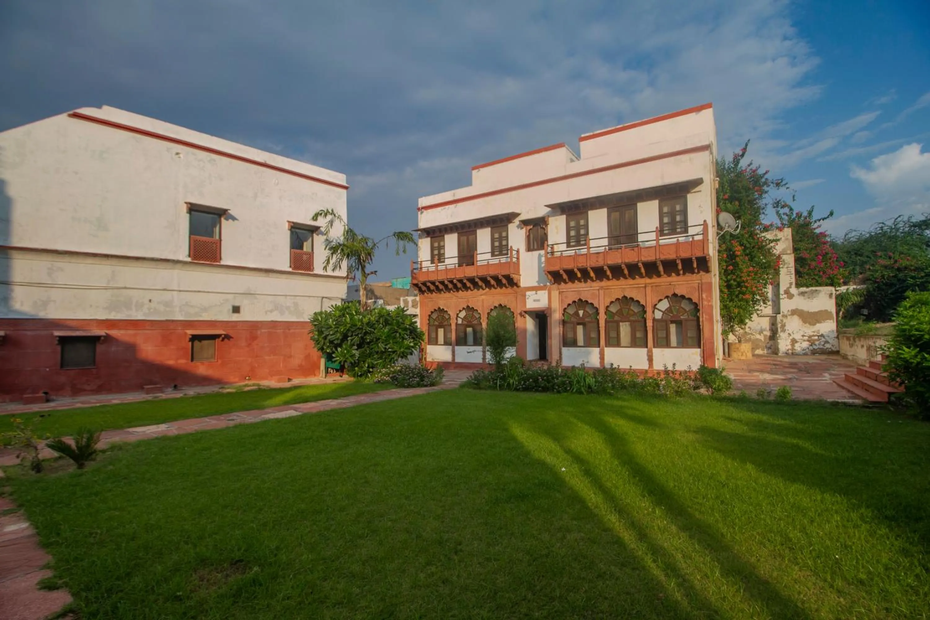 Garden in Amritara Chandra Mahal Haveli, Bharatpur