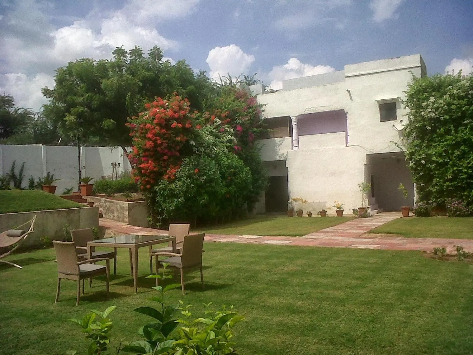 Garden in Amritara Chandra Mahal Haveli, Bharatpur