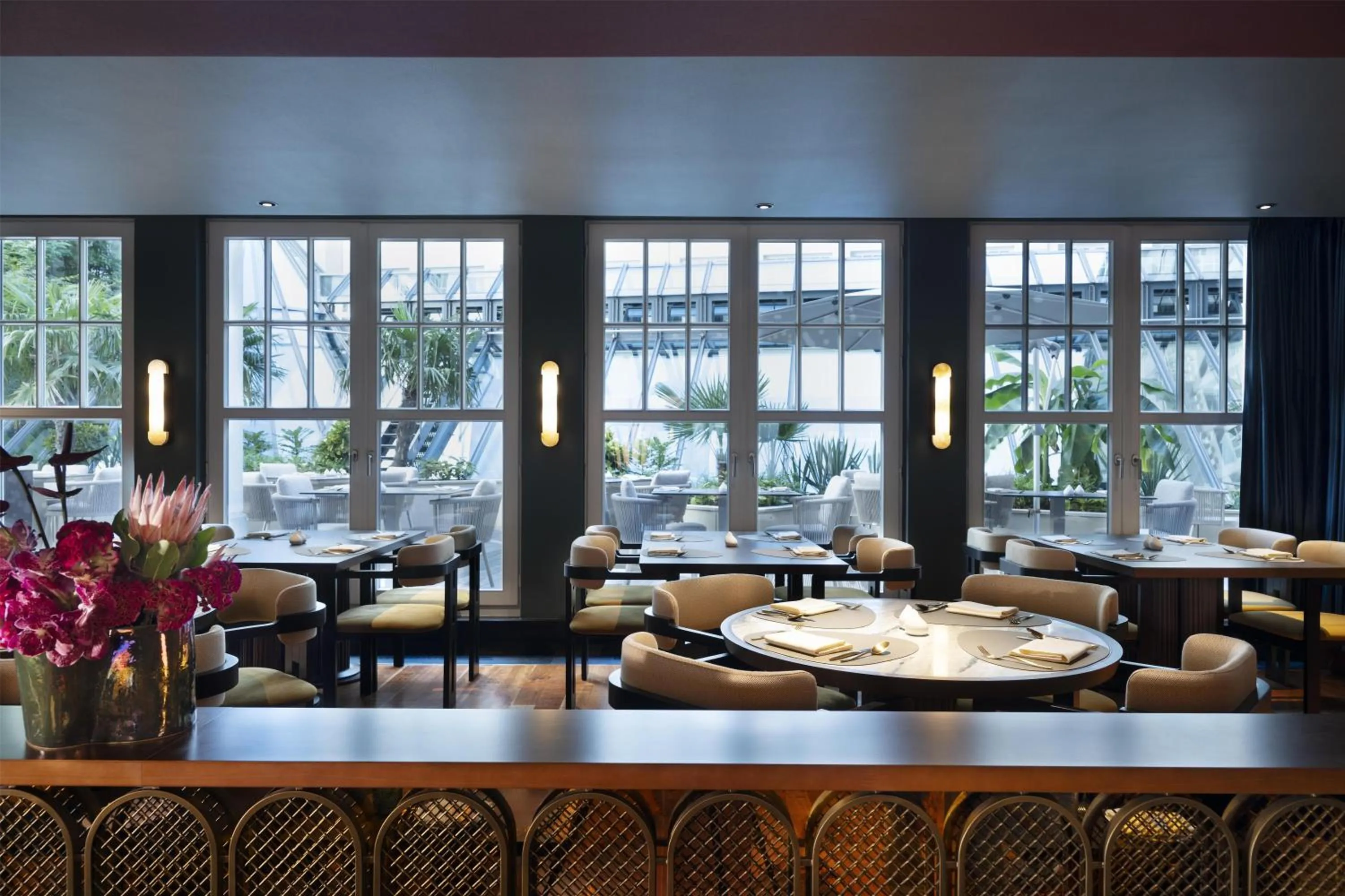 Restaurant/places to eat in Conrad Hamburg