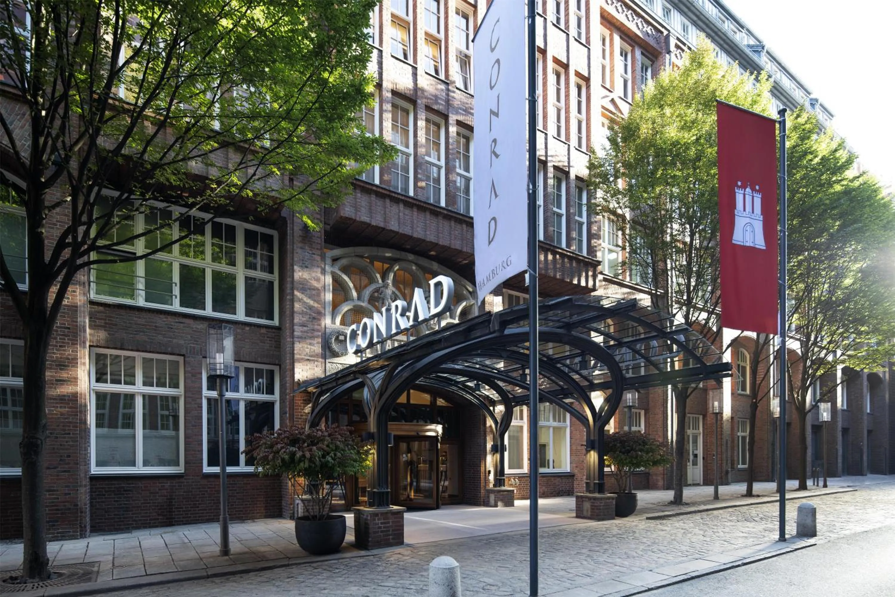 Property building in Conrad Hamburg