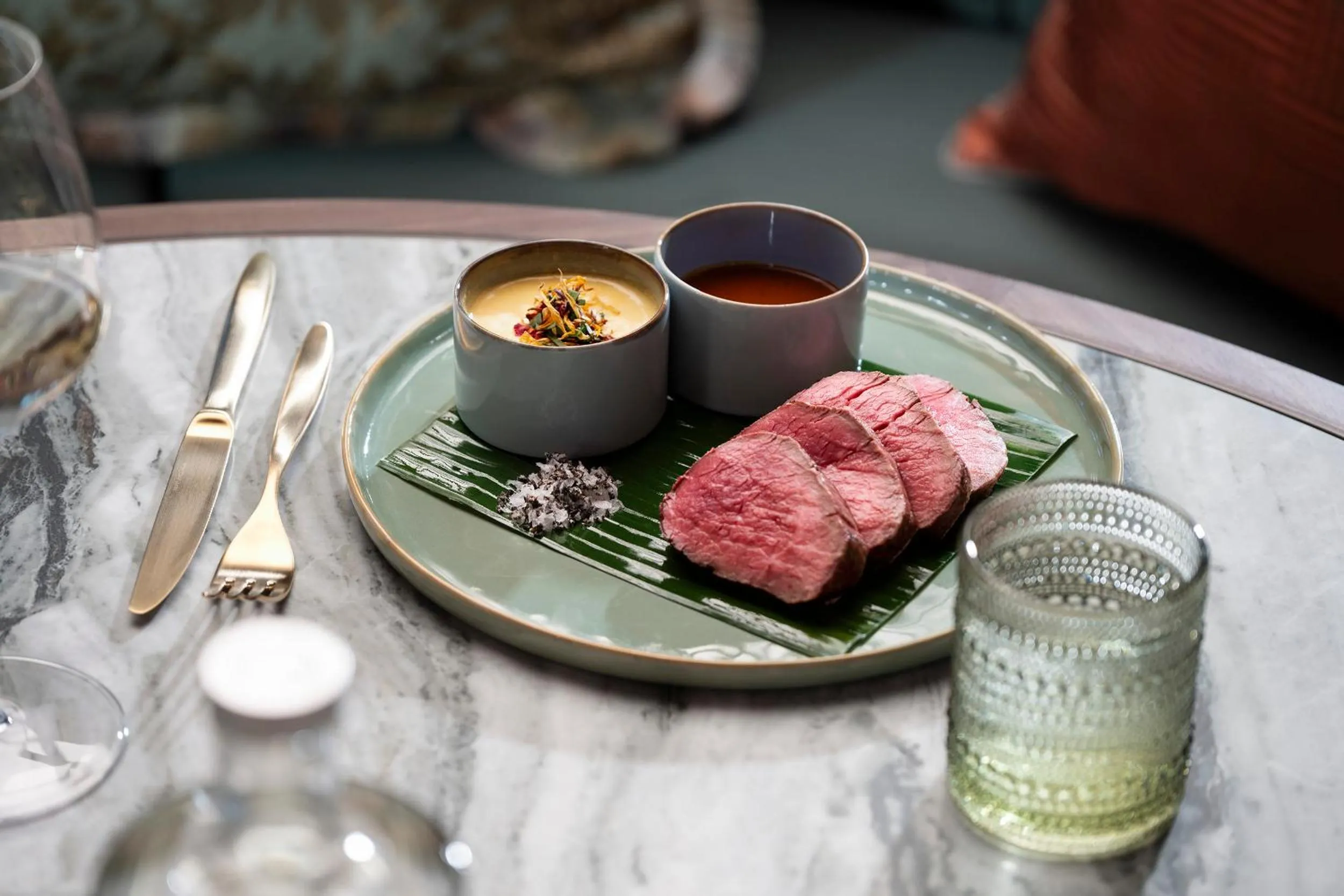 Restaurant/places to eat in Conrad Hamburg