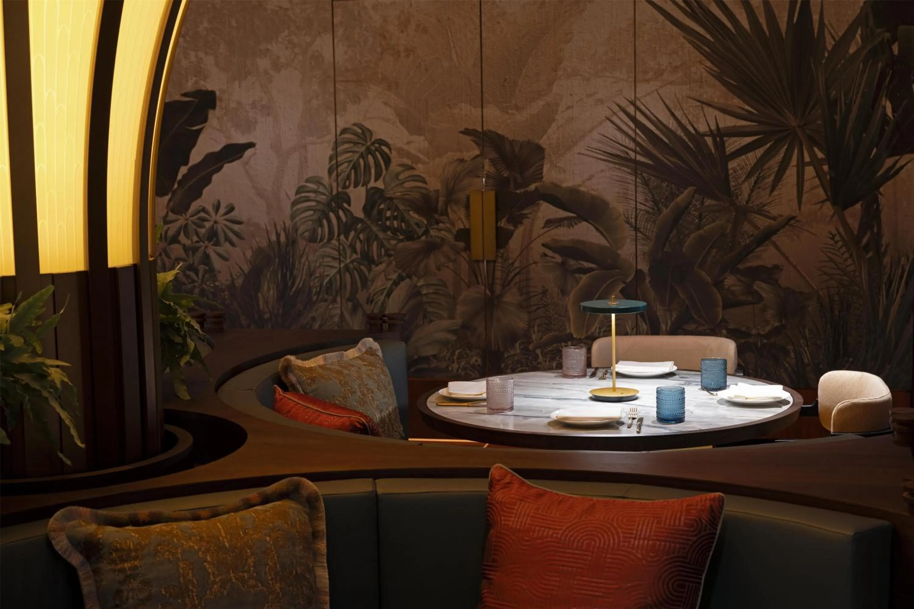 Restaurant/places to eat in Conrad Hamburg