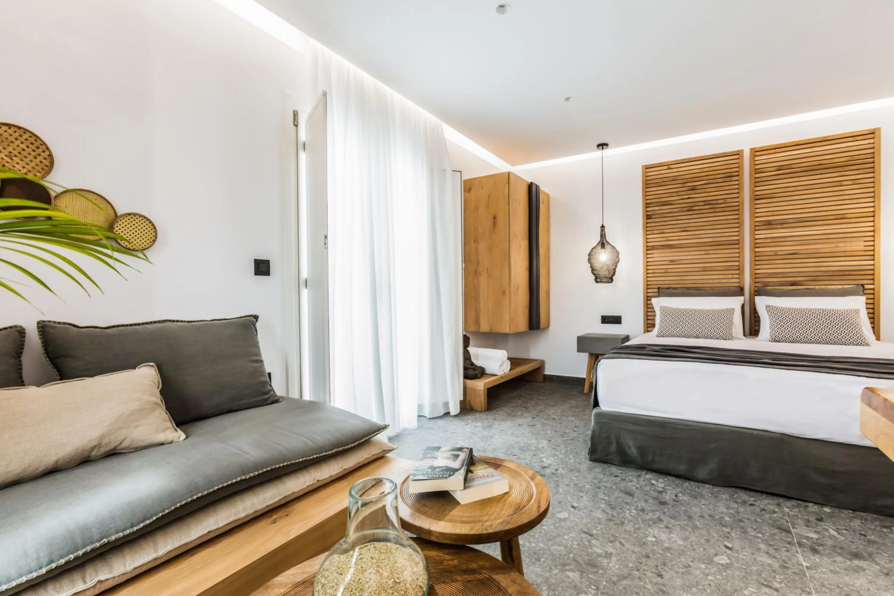 Bed in Naxian Secret