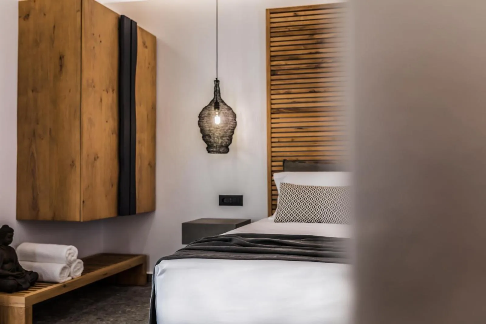 Bed in Naxian Secret