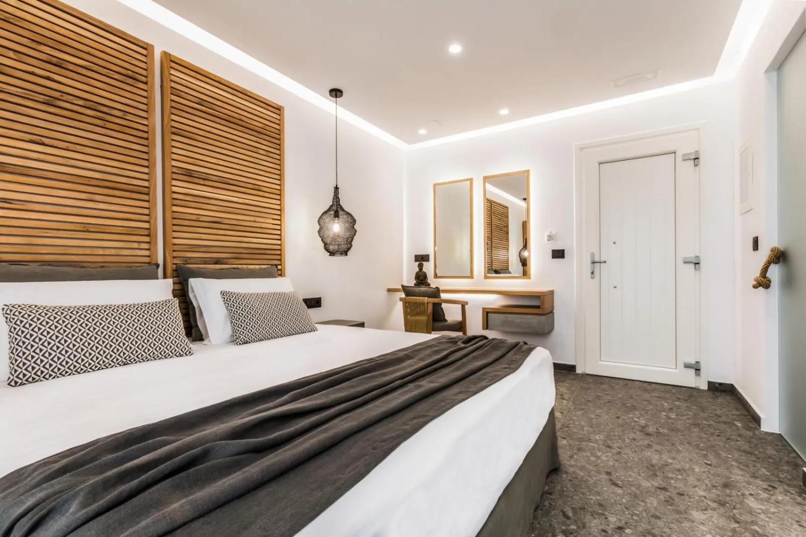 Bed in Naxian Secret