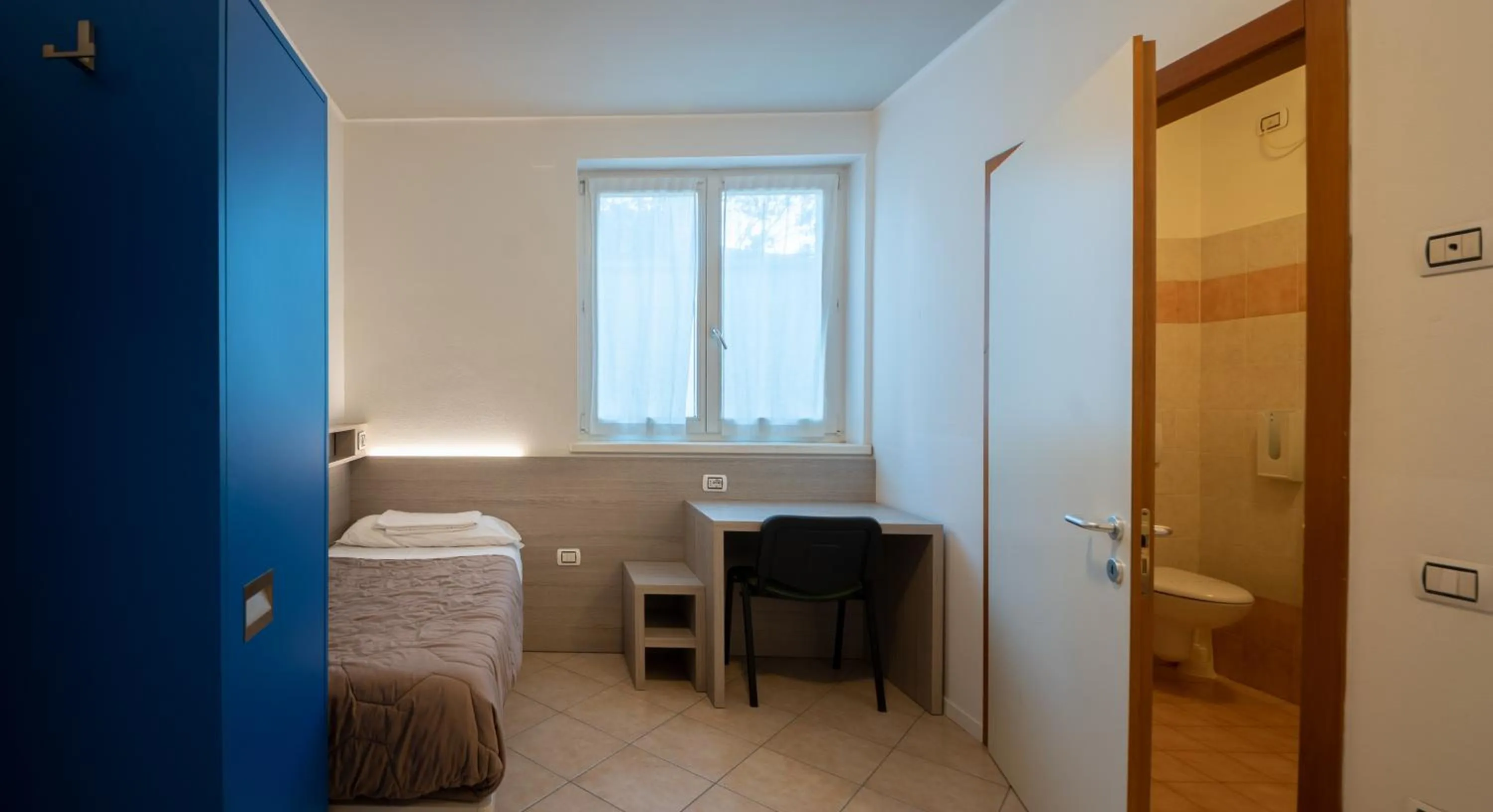 Bedroom, Bed in Ostello Città di Rovereto