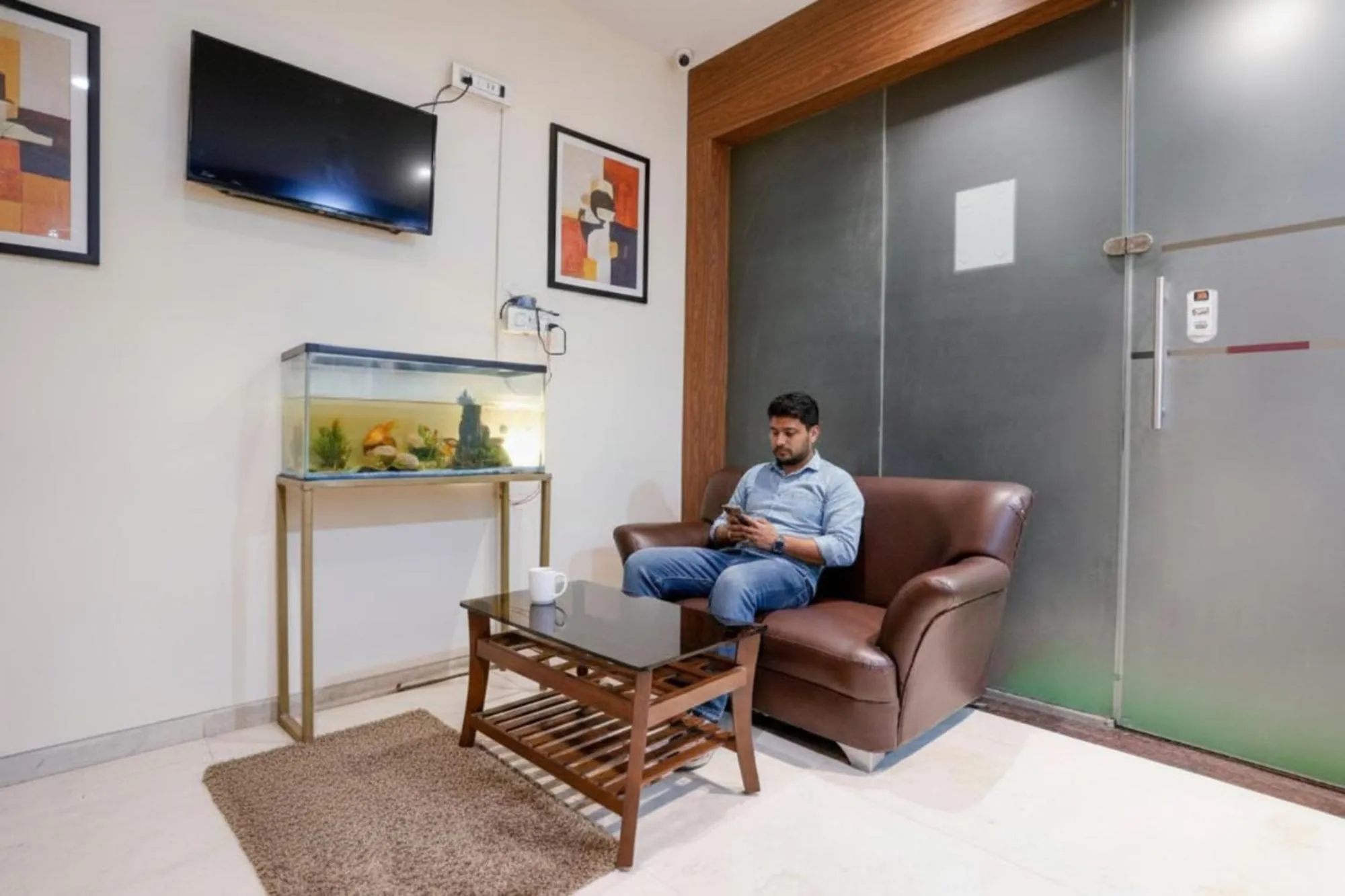 Seating area in Via Wynd