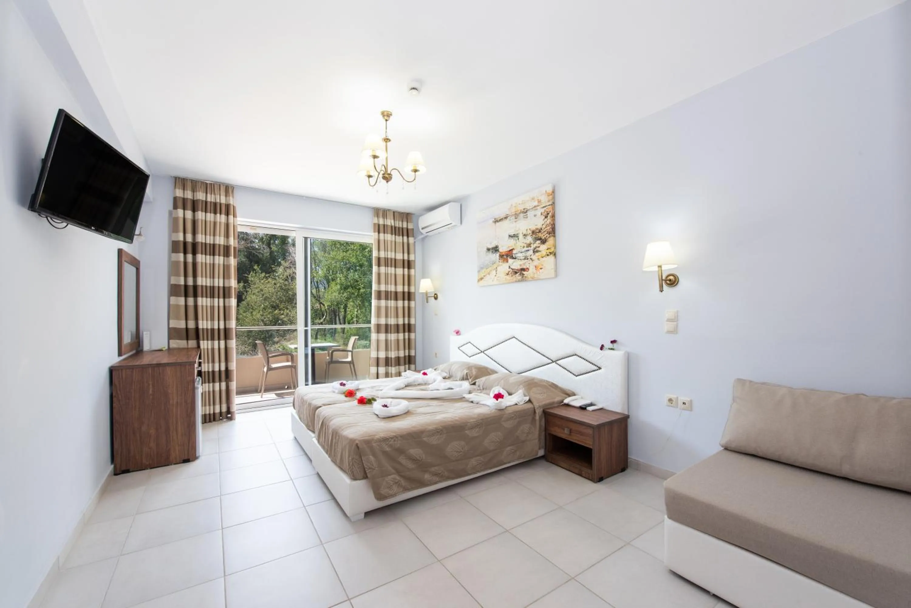 Photo of the whole room, Bed in Angela Beach Hotel & Apts