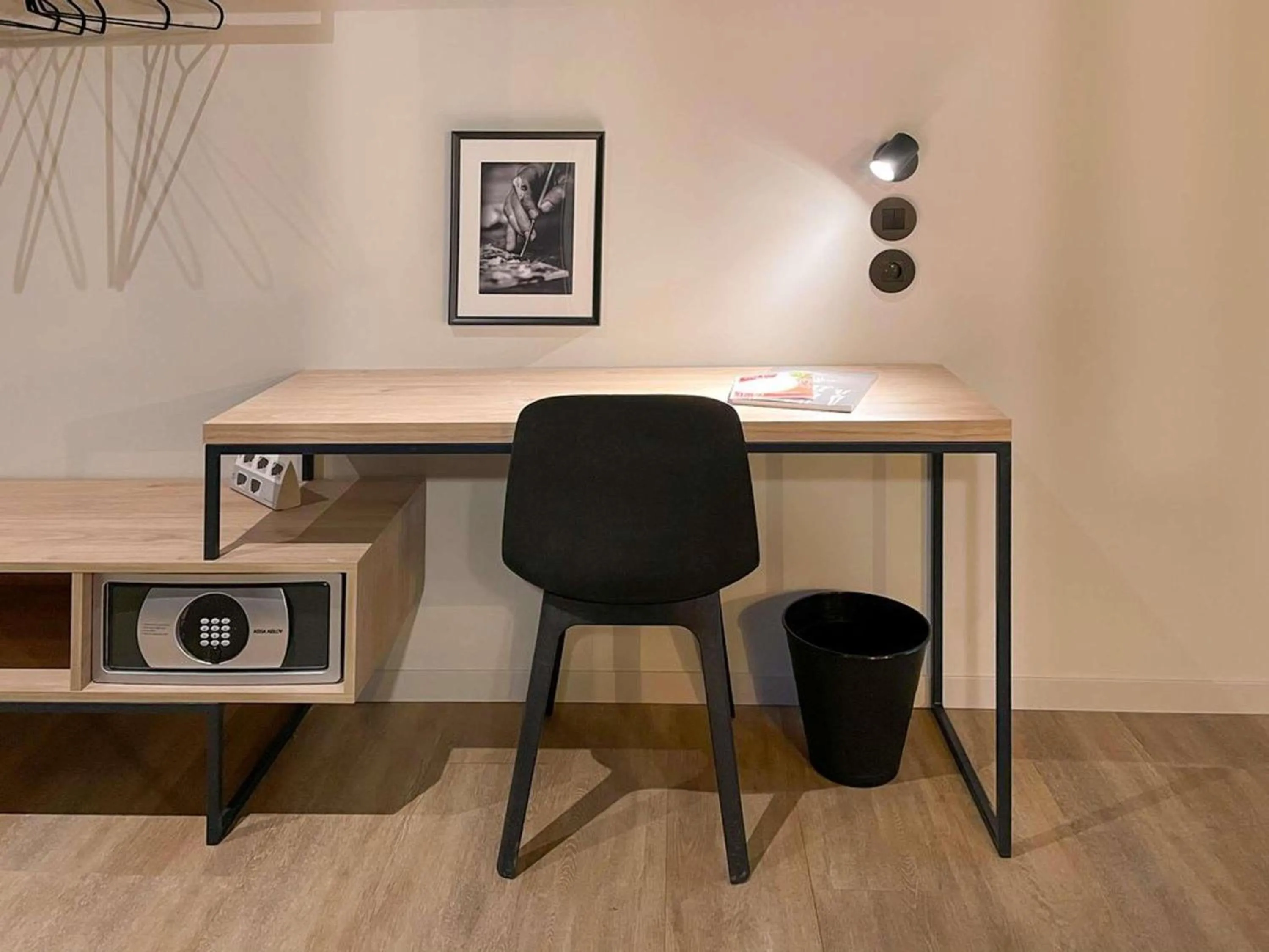 Bedroom in ibis Styles Namur