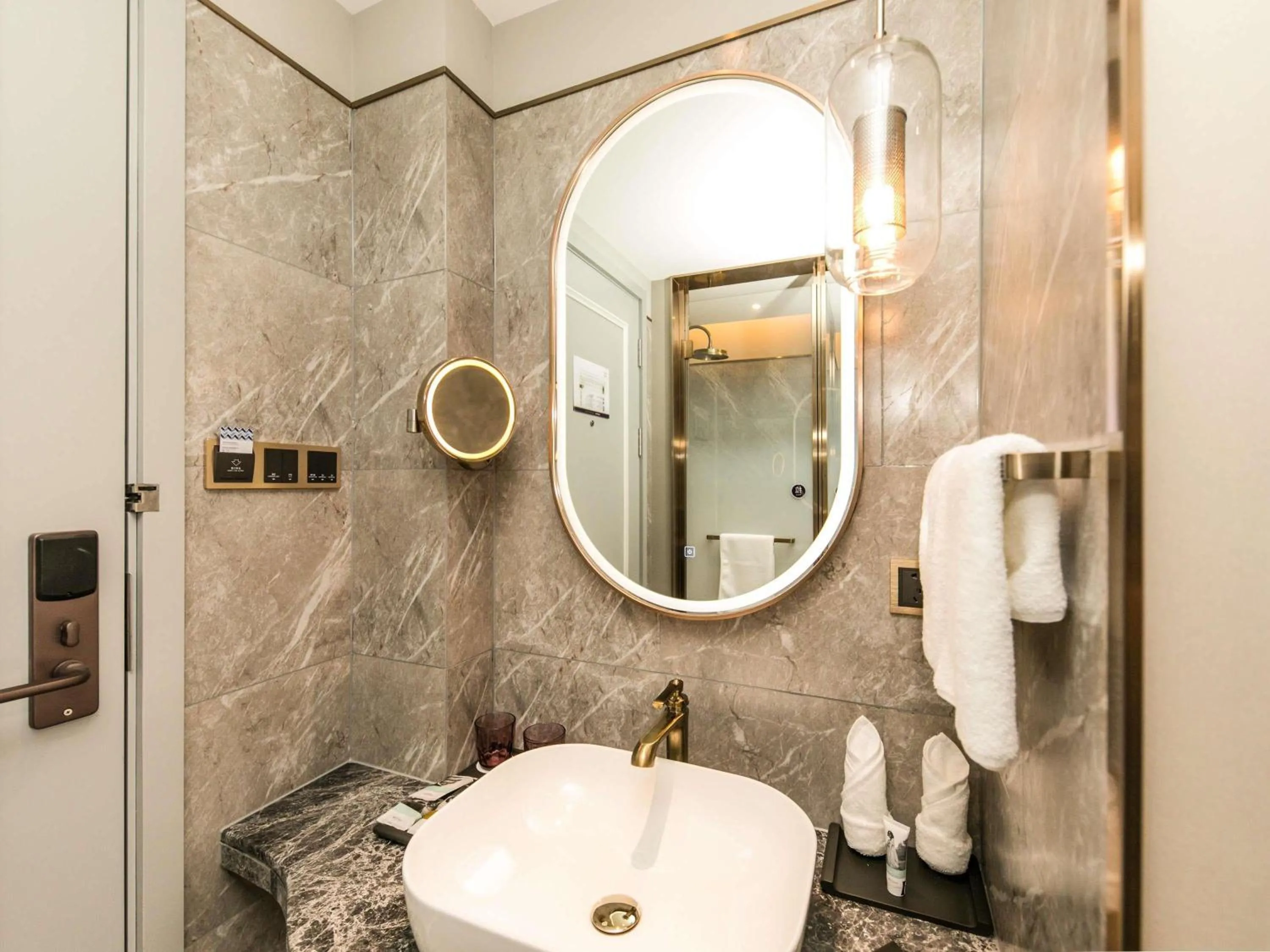 Bedroom in Mercure Xian City Centre