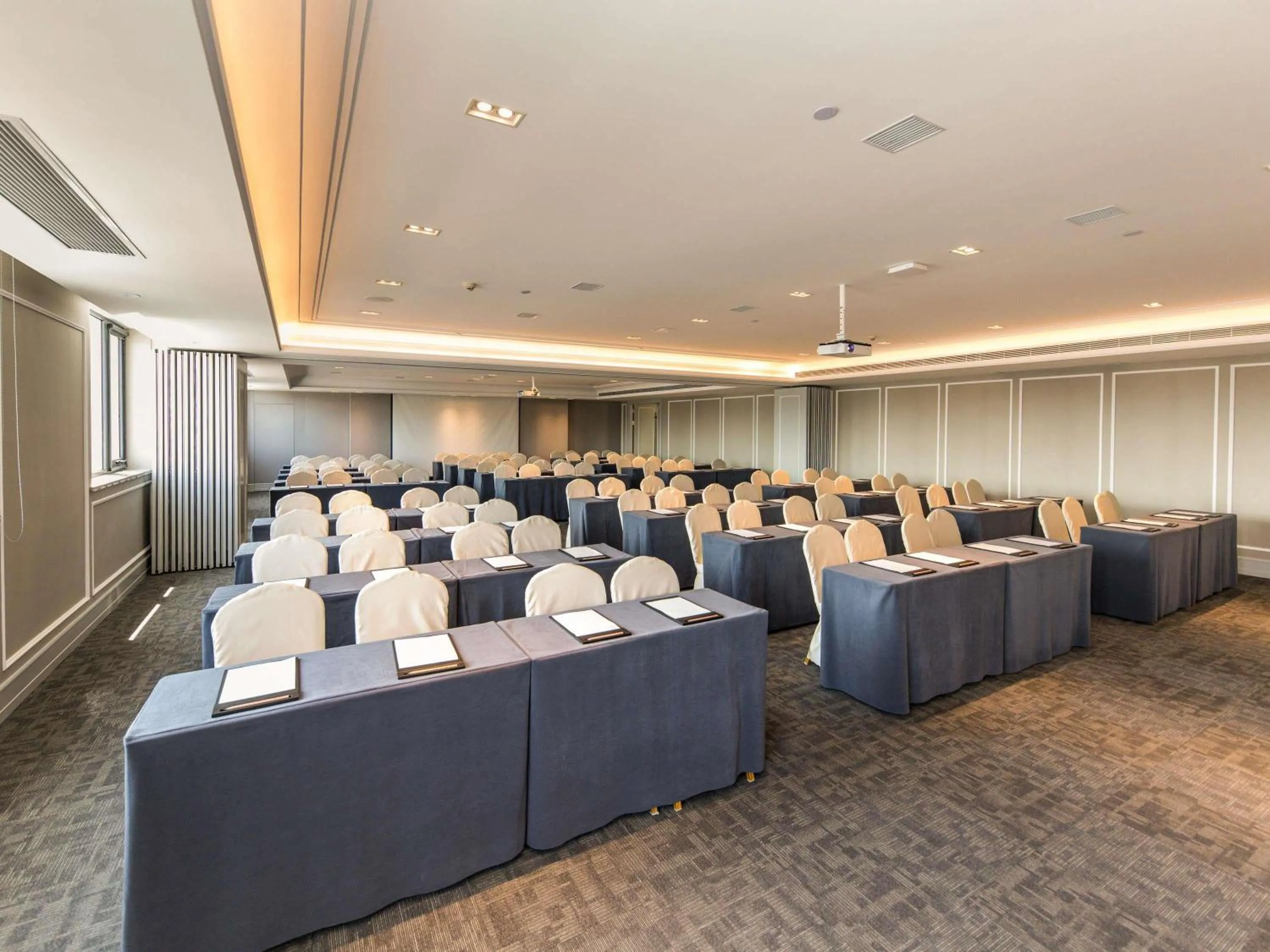 Meeting/conference room in Mercure Xian City Centre