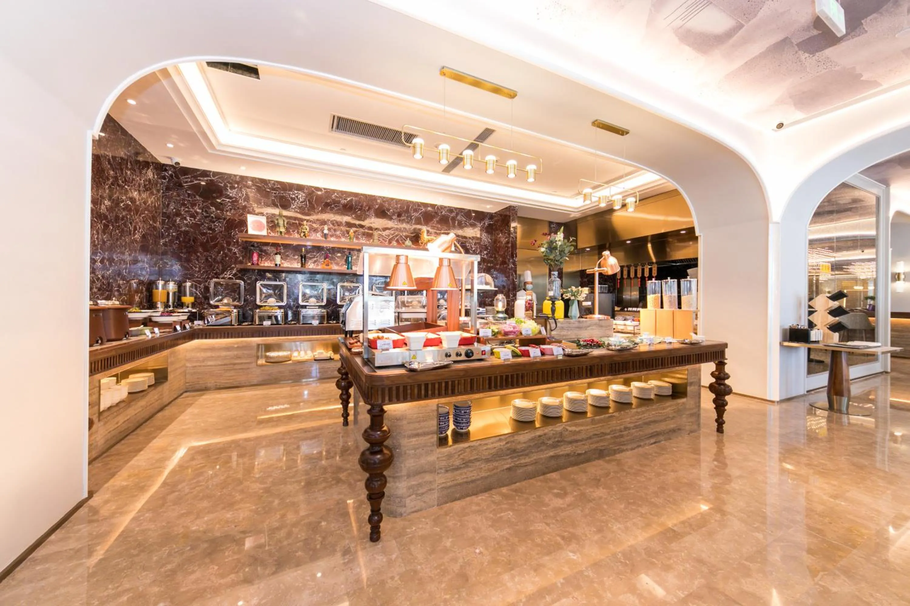 Restaurant/places to eat in Mercure Xian City Centre