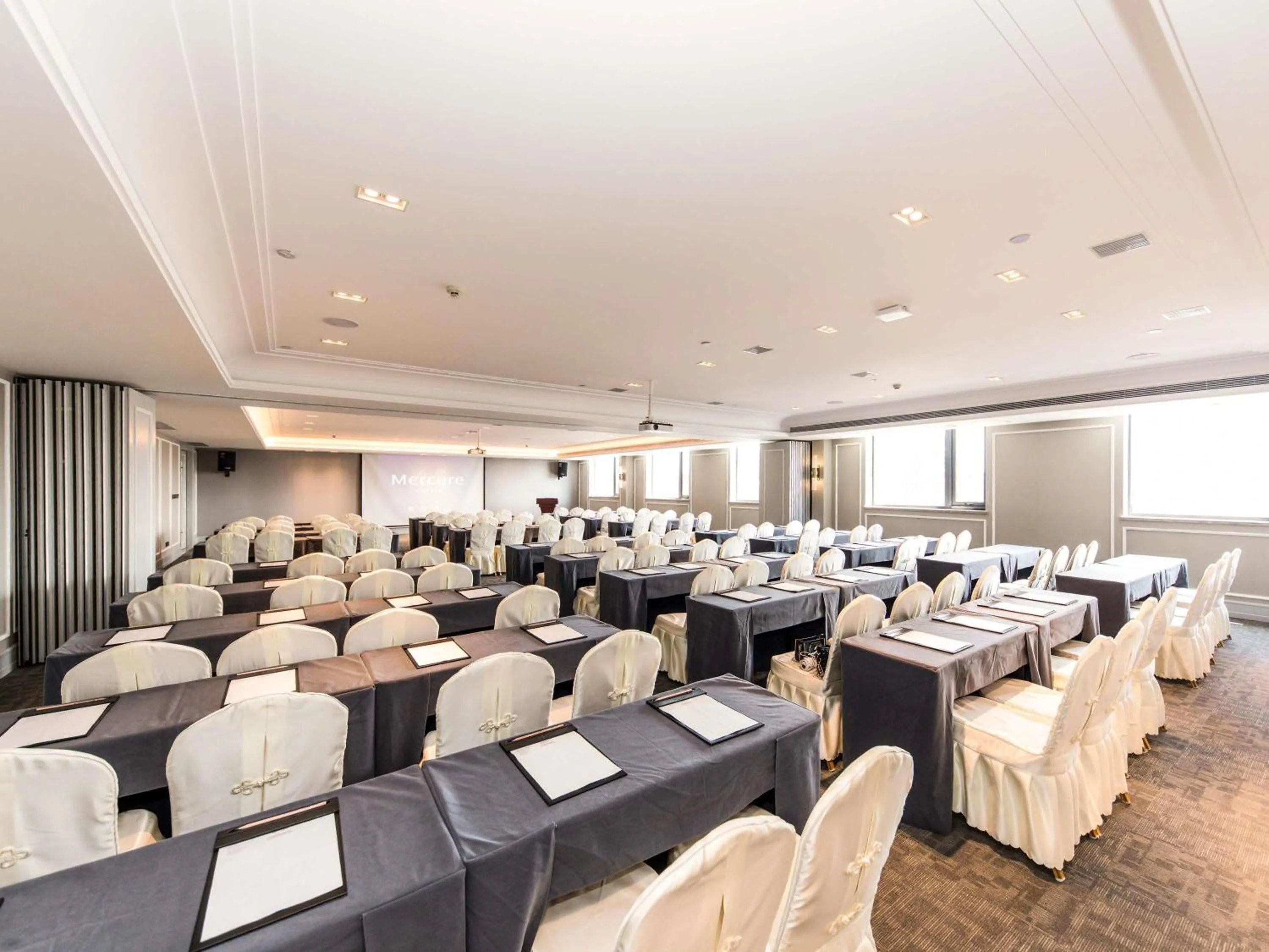 Meeting/conference room in Mercure Xian City Centre