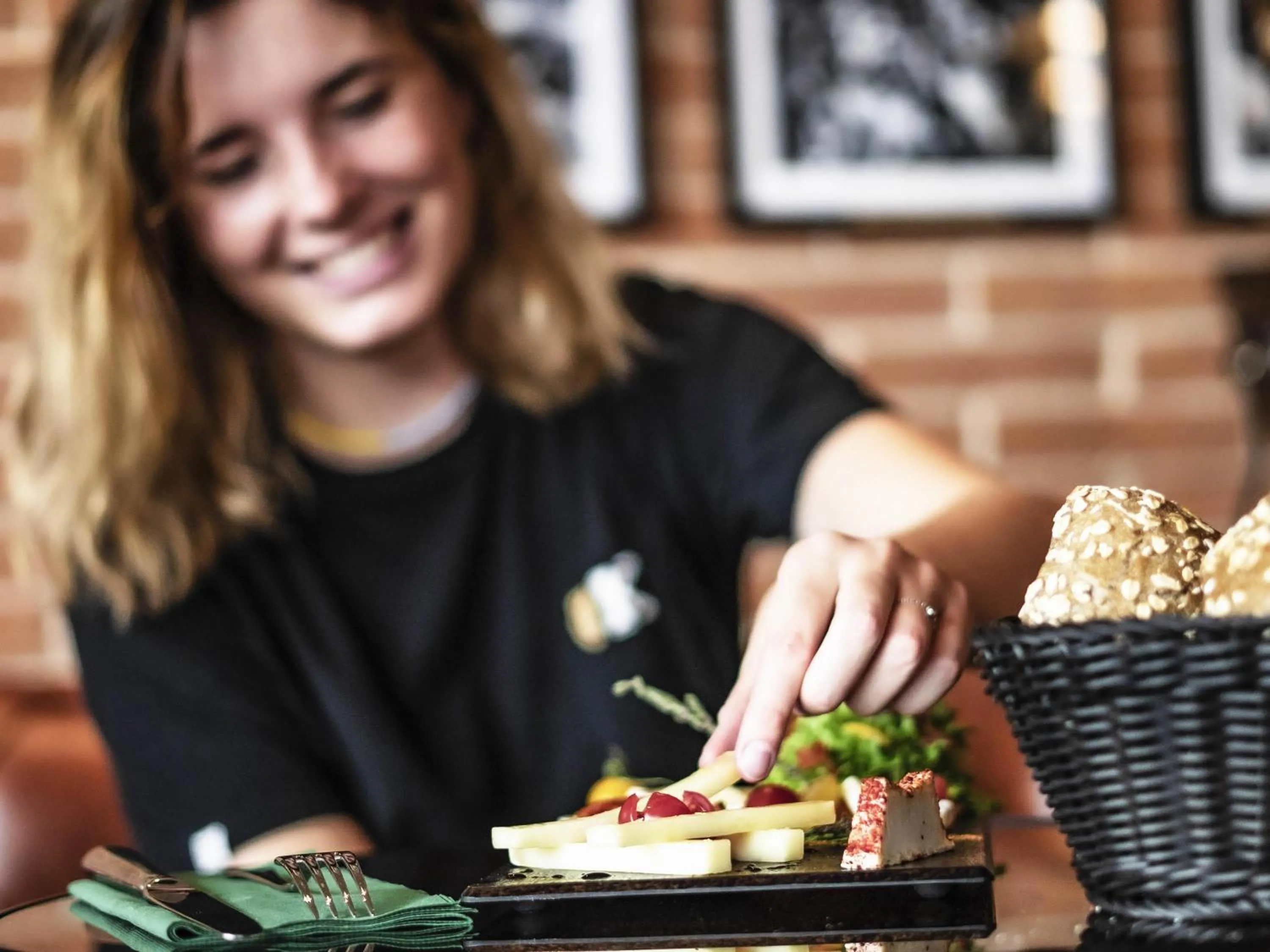 Lounge or bar in ibis Styles Castelnaudary