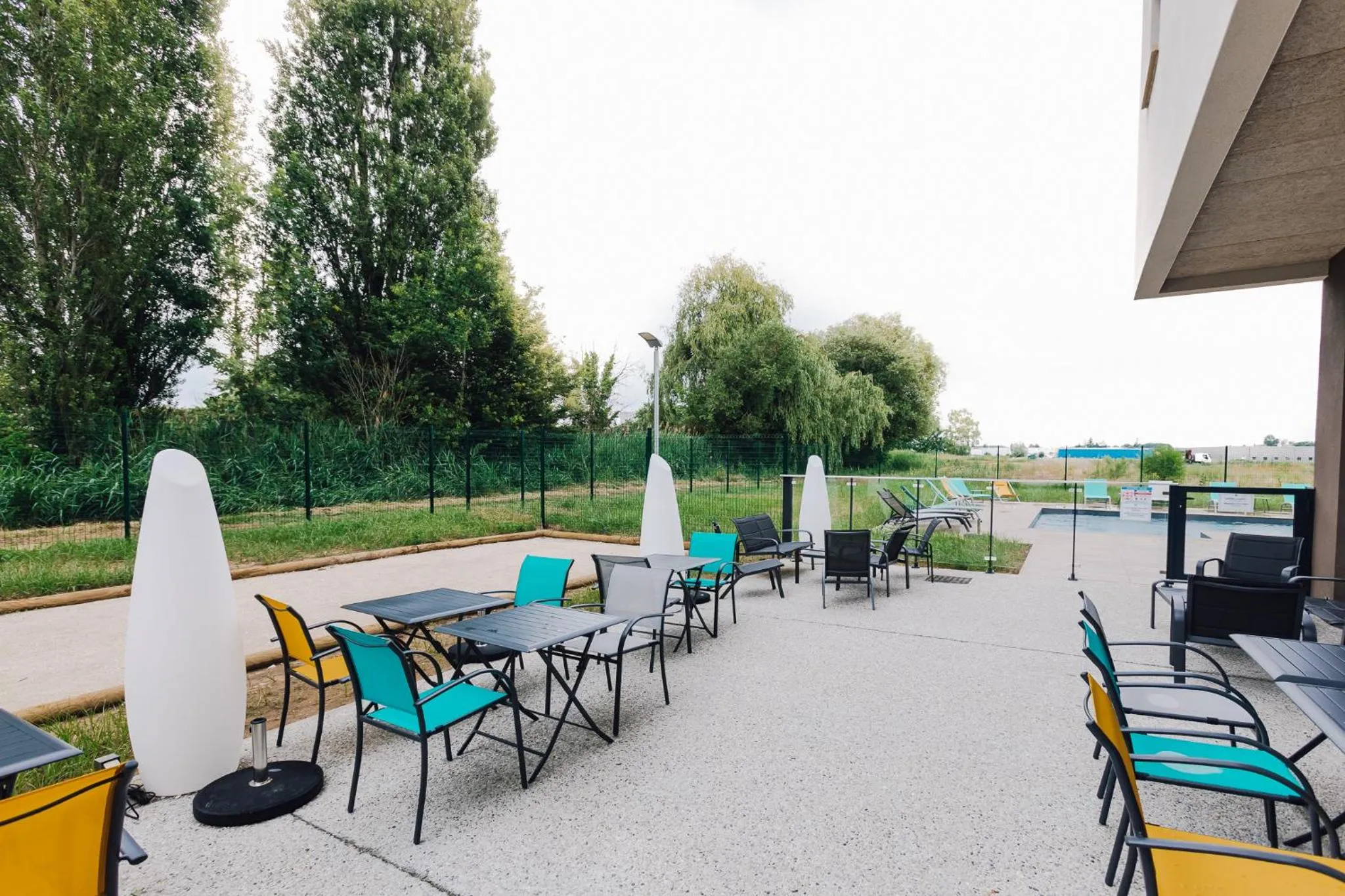 Patio in ibis Styles Contres-Cheverny