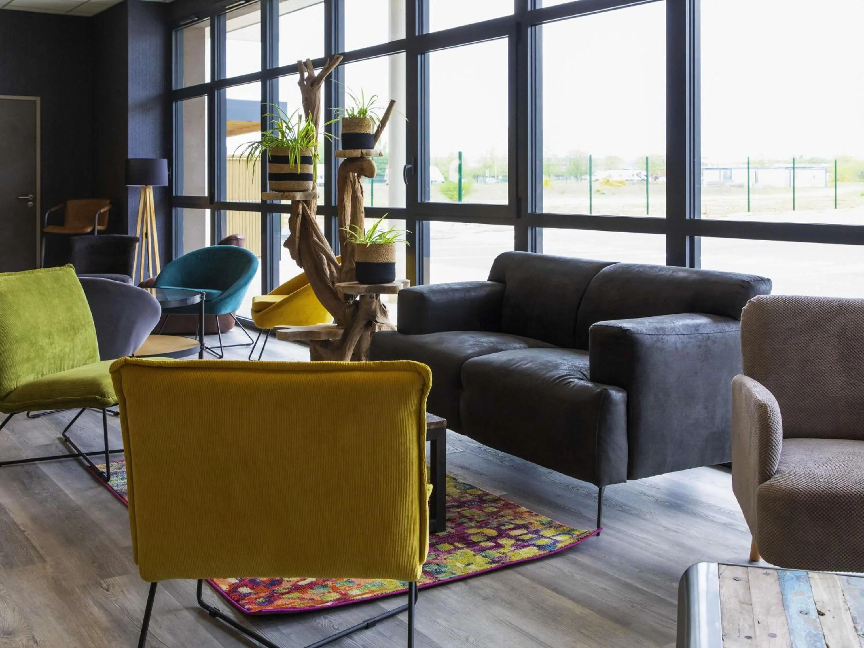 Lounge or bar in ibis Styles Contres-Cheverny