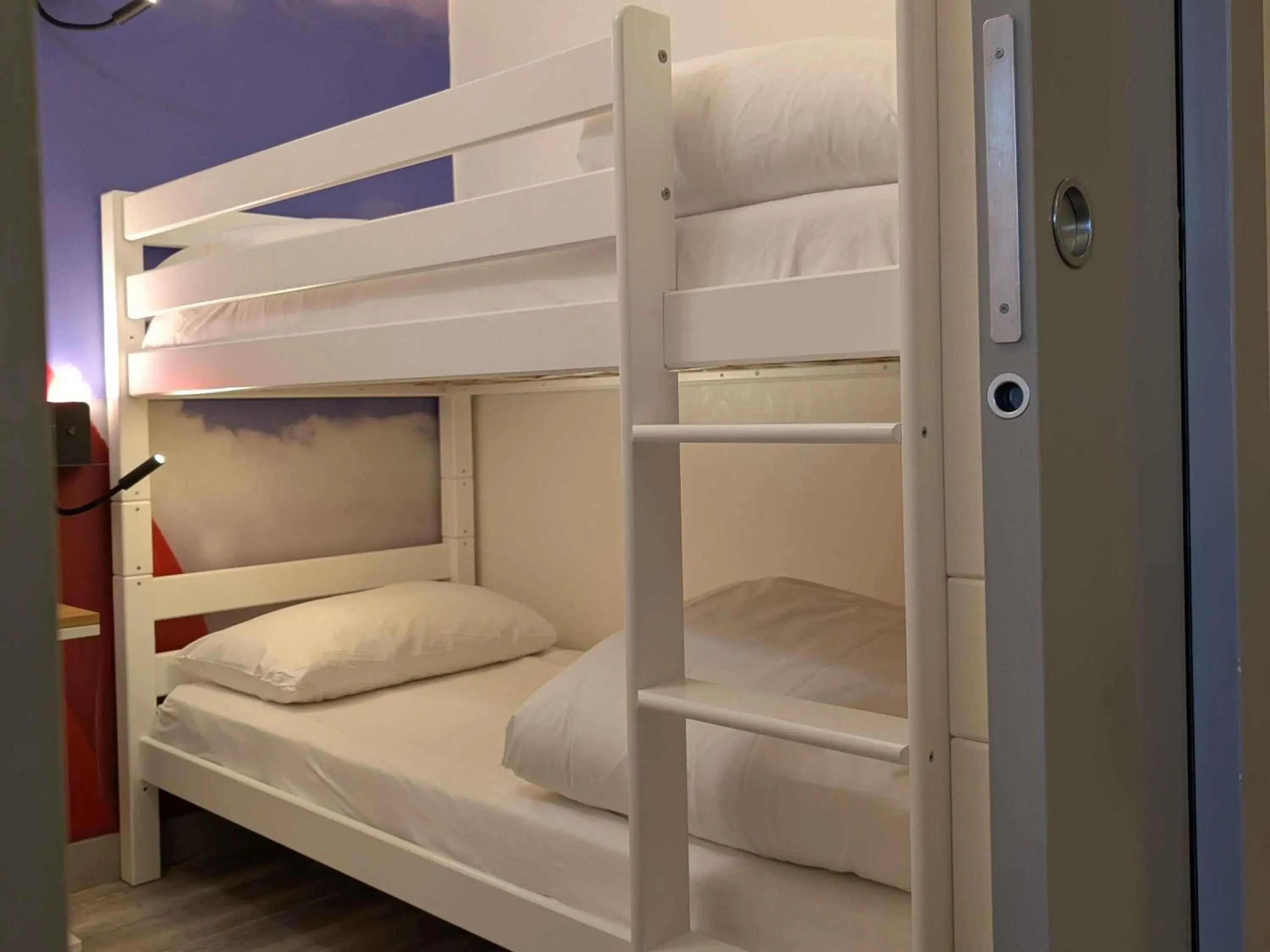 Family Room with One Double Bed and Two Bunk Beds in ibis Styles Contres-Cheverny Family Room with One Double Bed and Two Bunk Beds in ibis Styles Contres-Cheverny