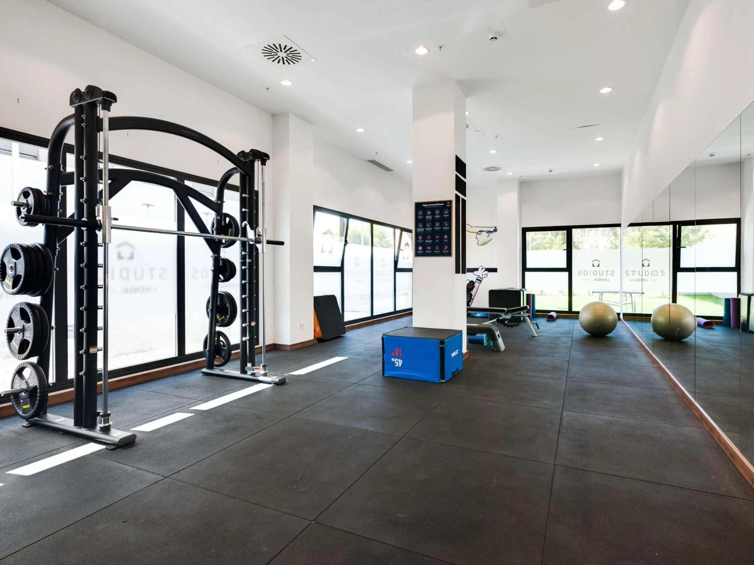Fitness centre/facilities in Livensa Living Studios Málaga Feria