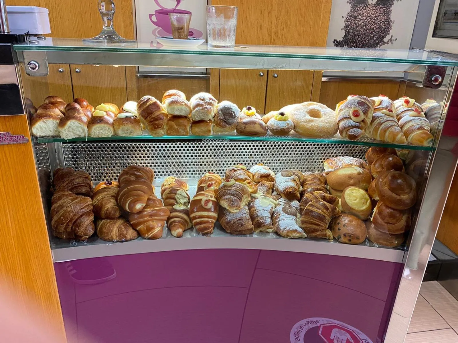 Food and drinks in Belvedere 75