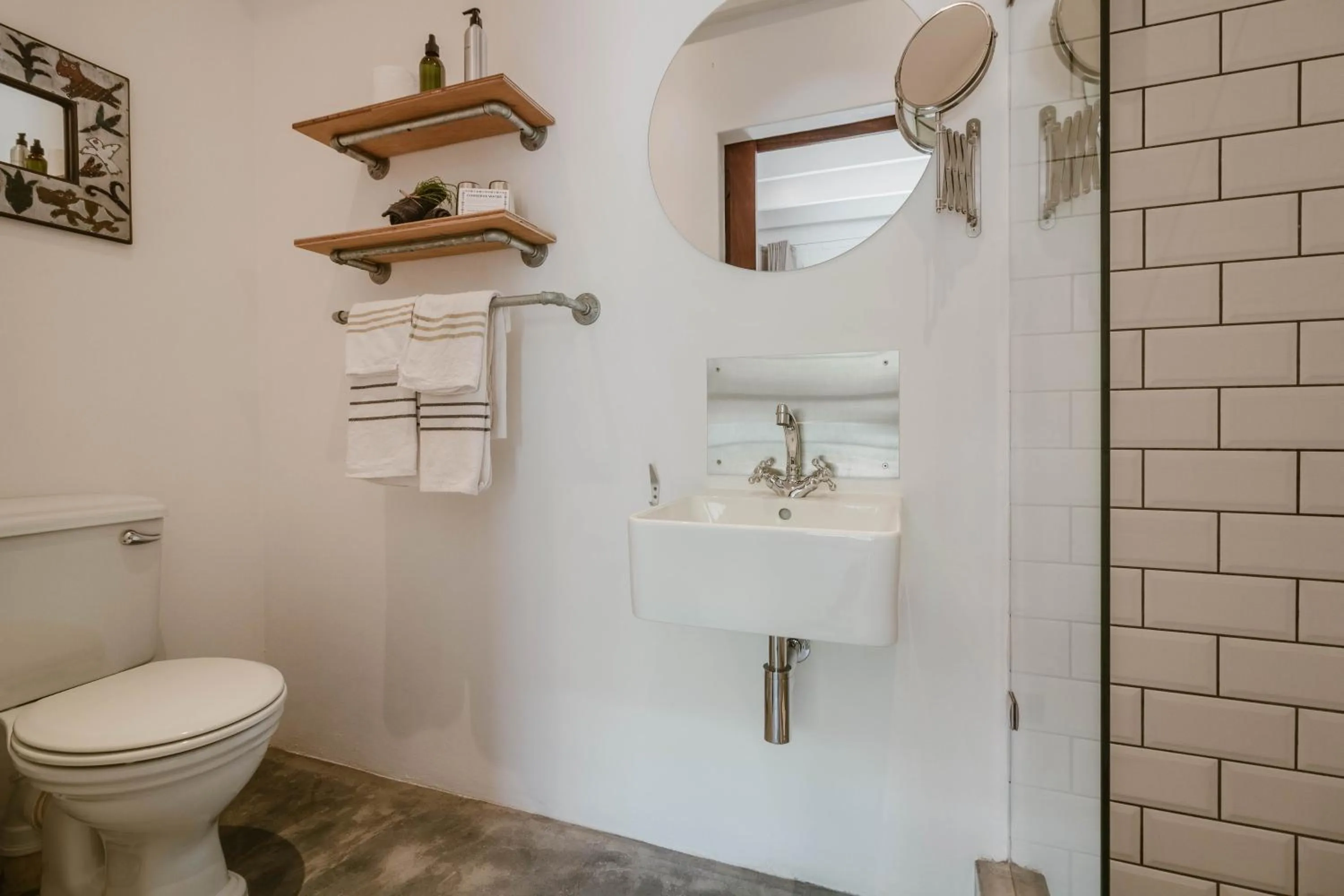 Shower in Gonana Guesthouse