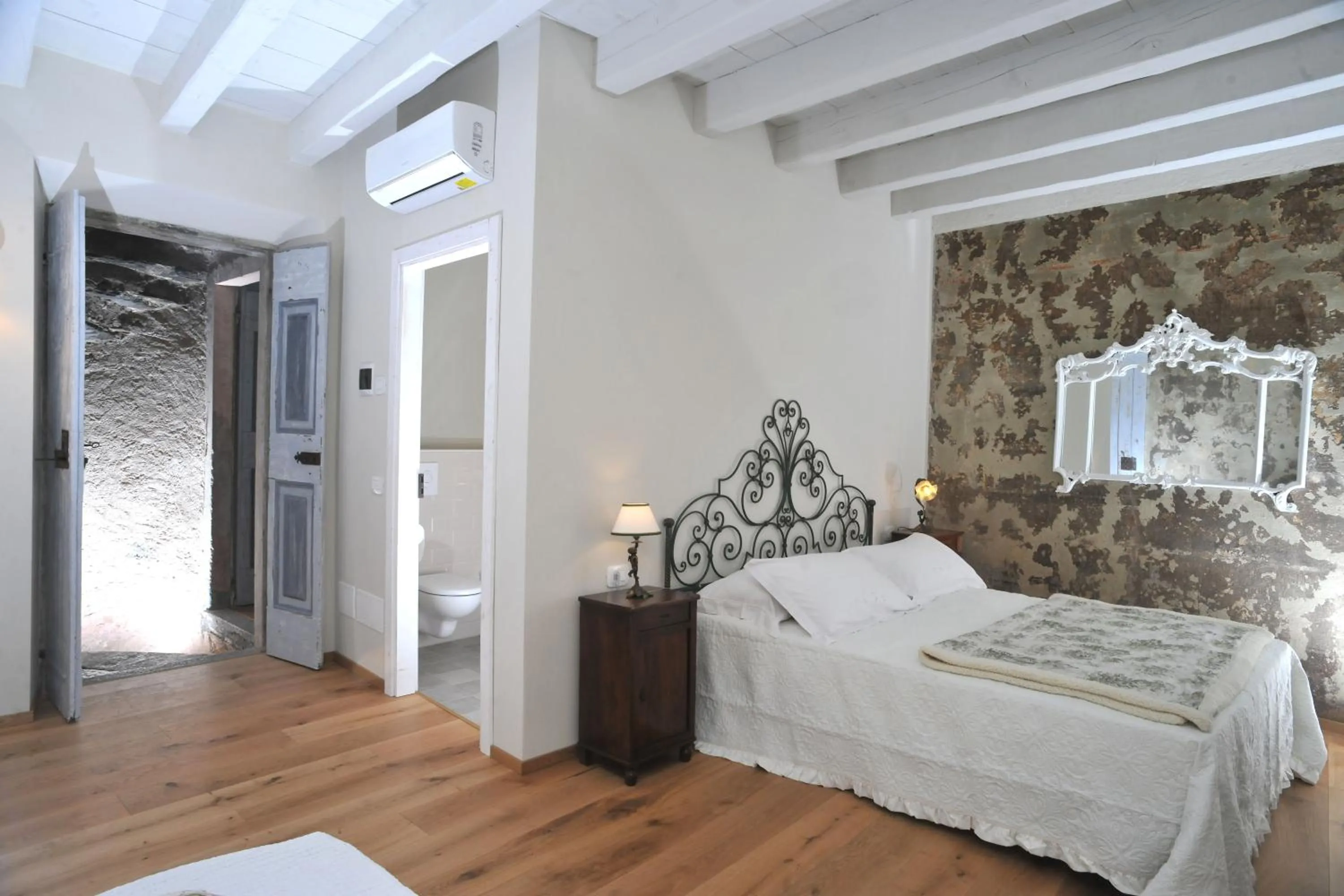 Photo of the whole room, Bed in Casa Lumaca