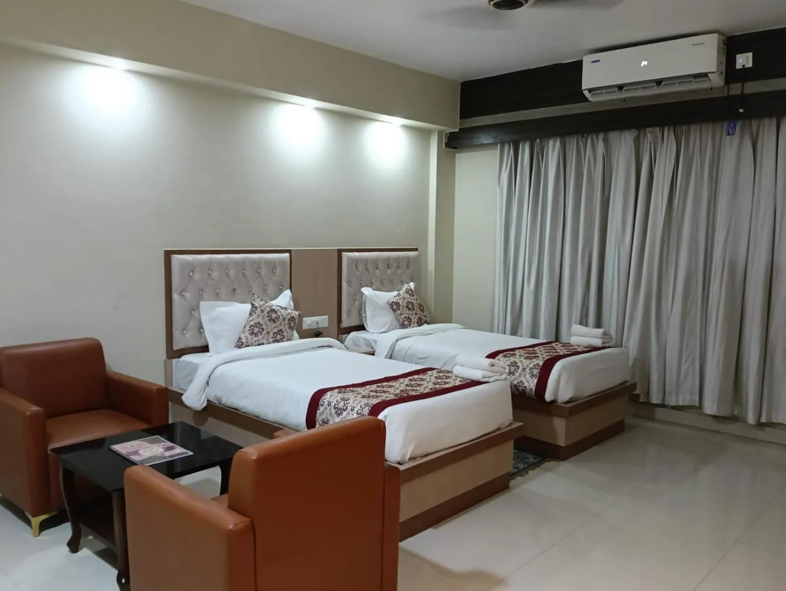Bed in Hotel Star Bodh Gaya