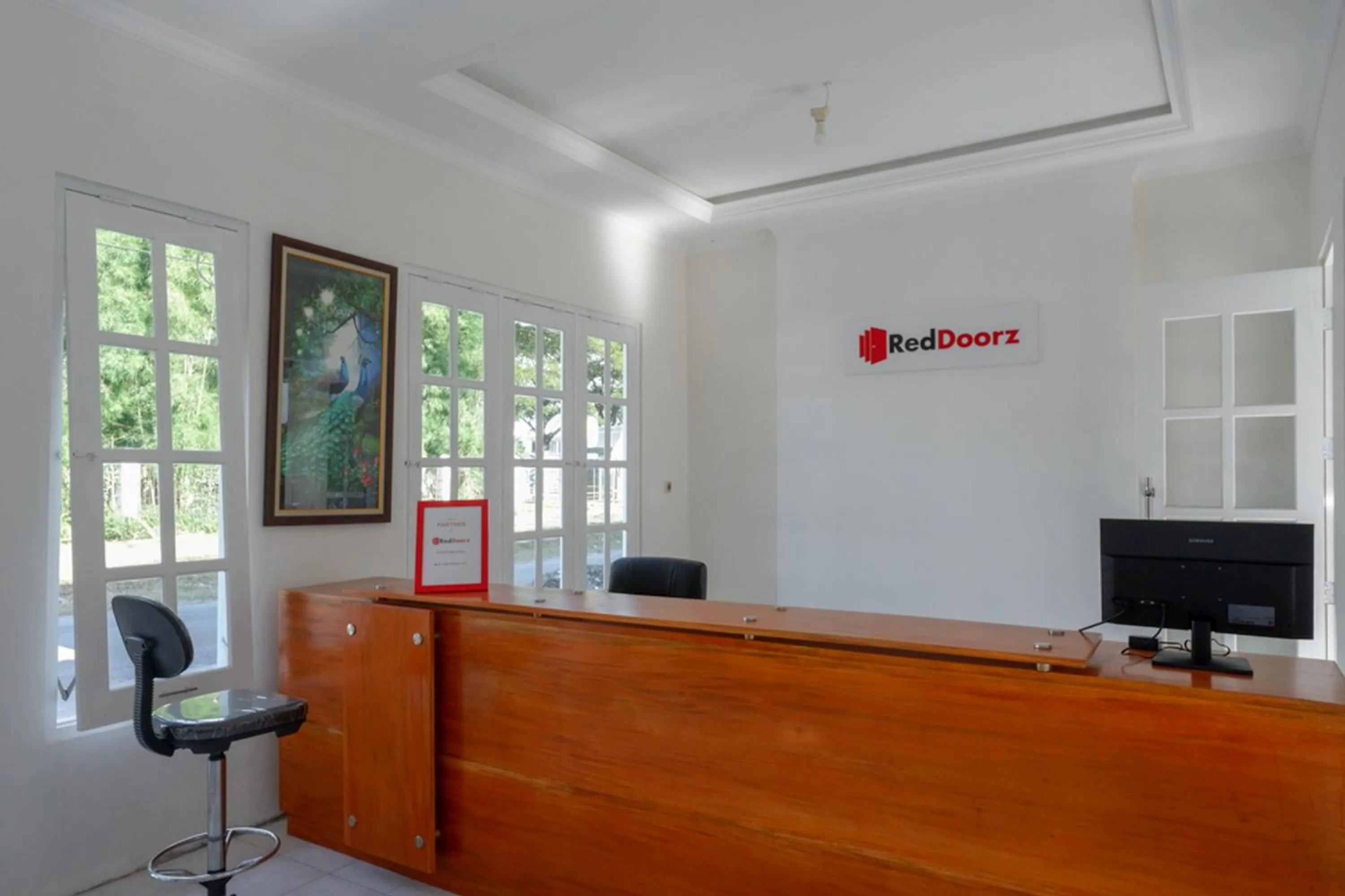 Lobby or reception in RedDoorz Plus near UMS Solo