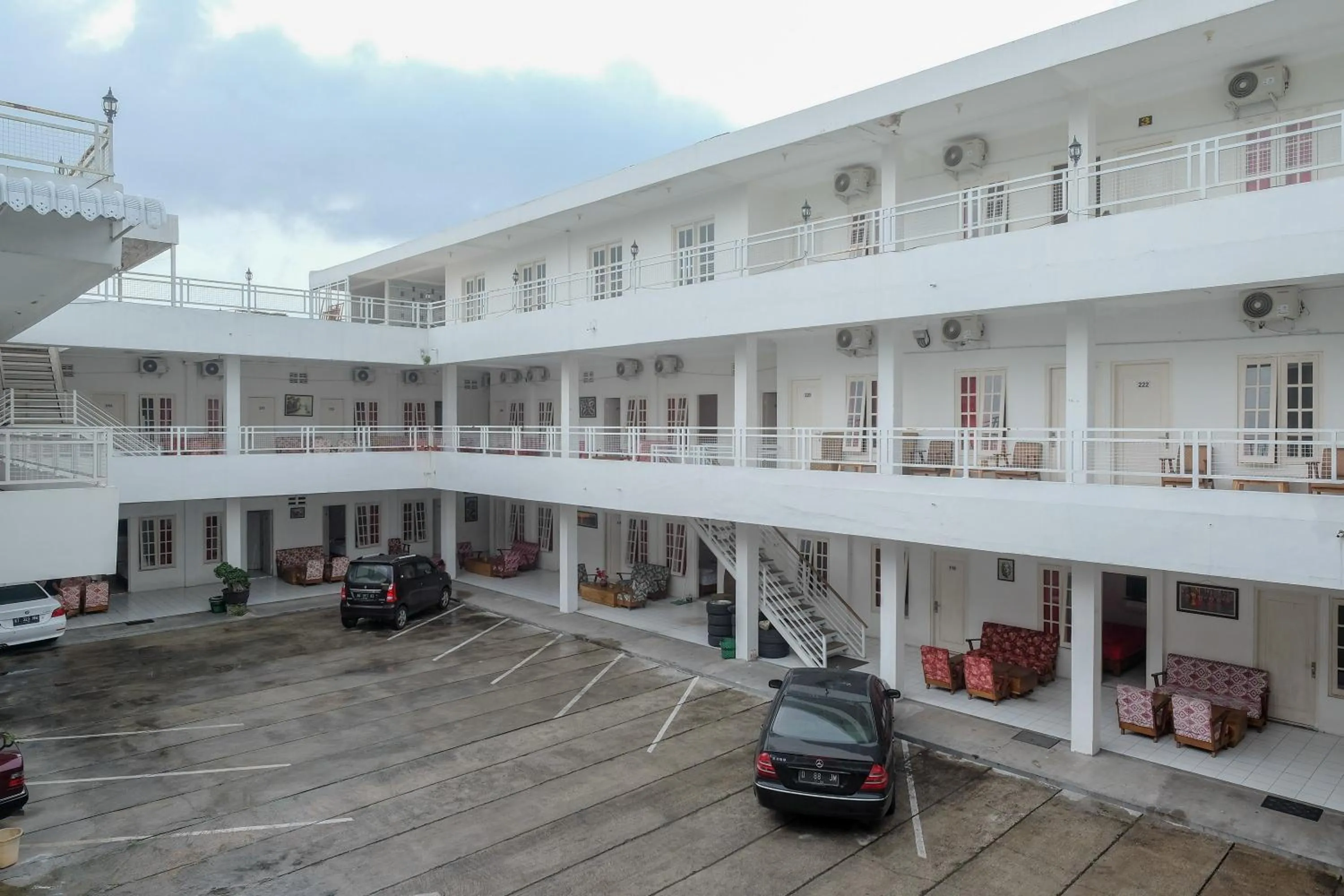 Property building in RedDoorz Plus near UMS Solo