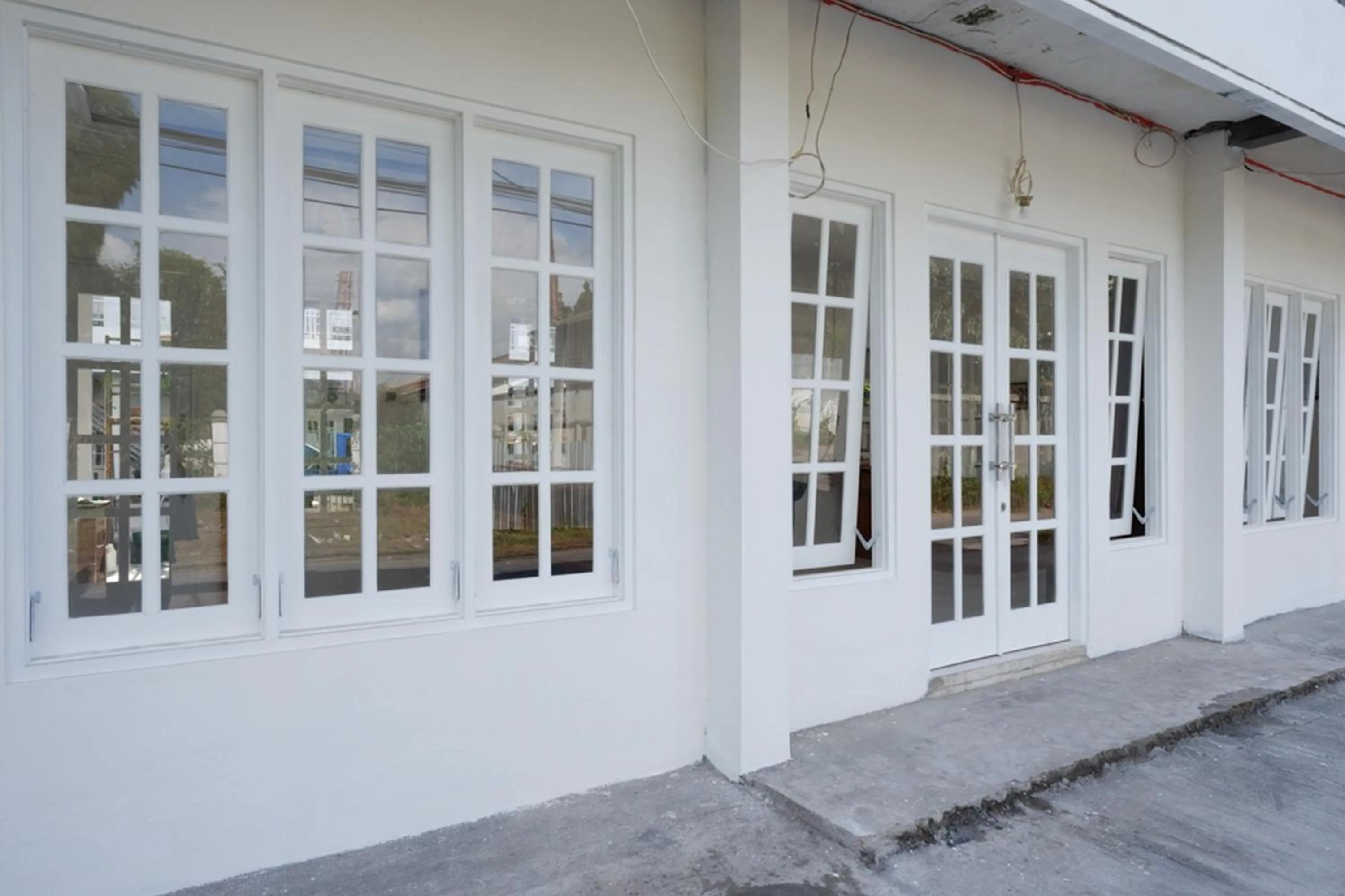 Property building in RedDoorz Plus near UMS Solo
