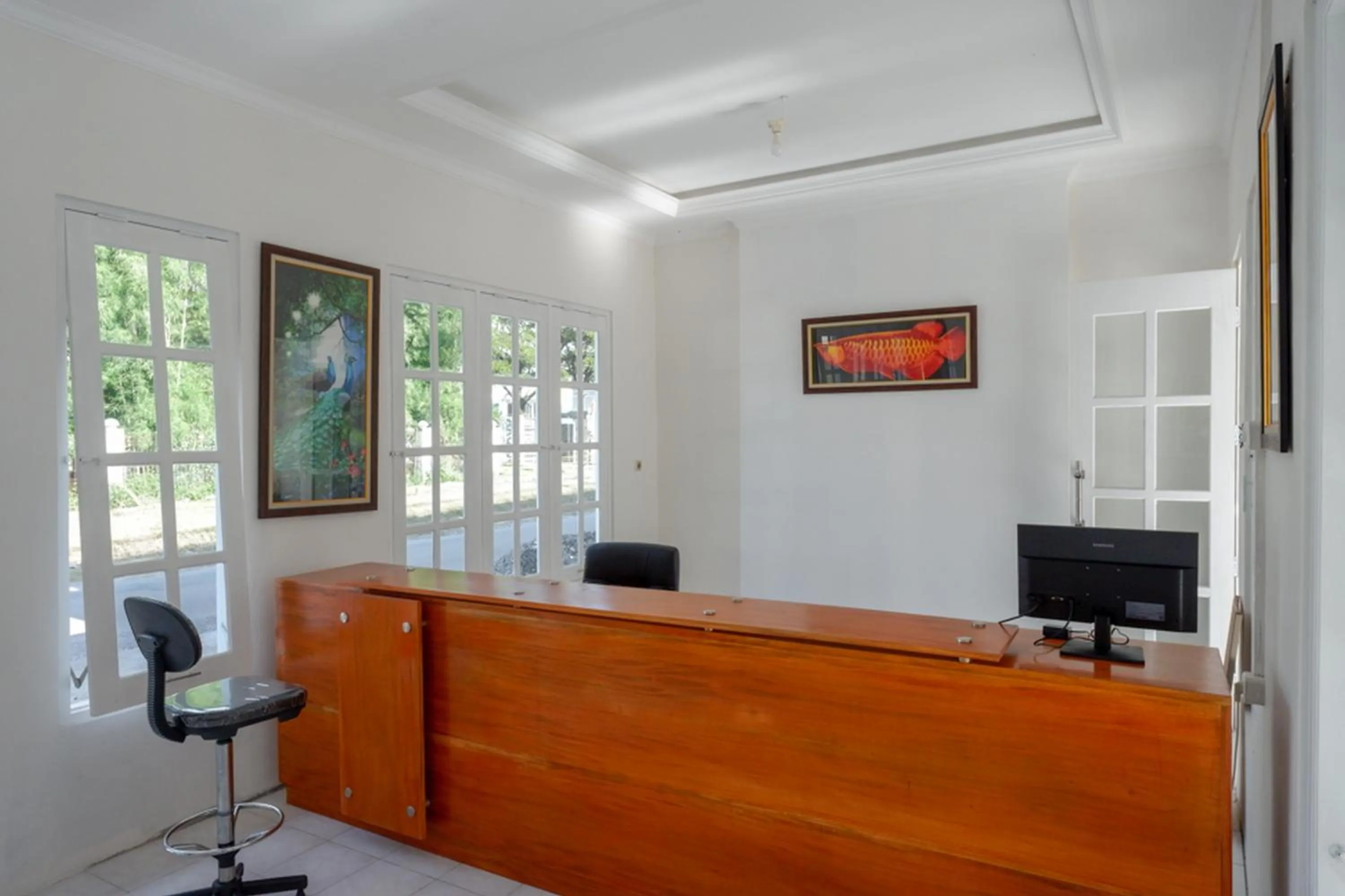 Lobby or reception in RedDoorz Plus near UMS Solo