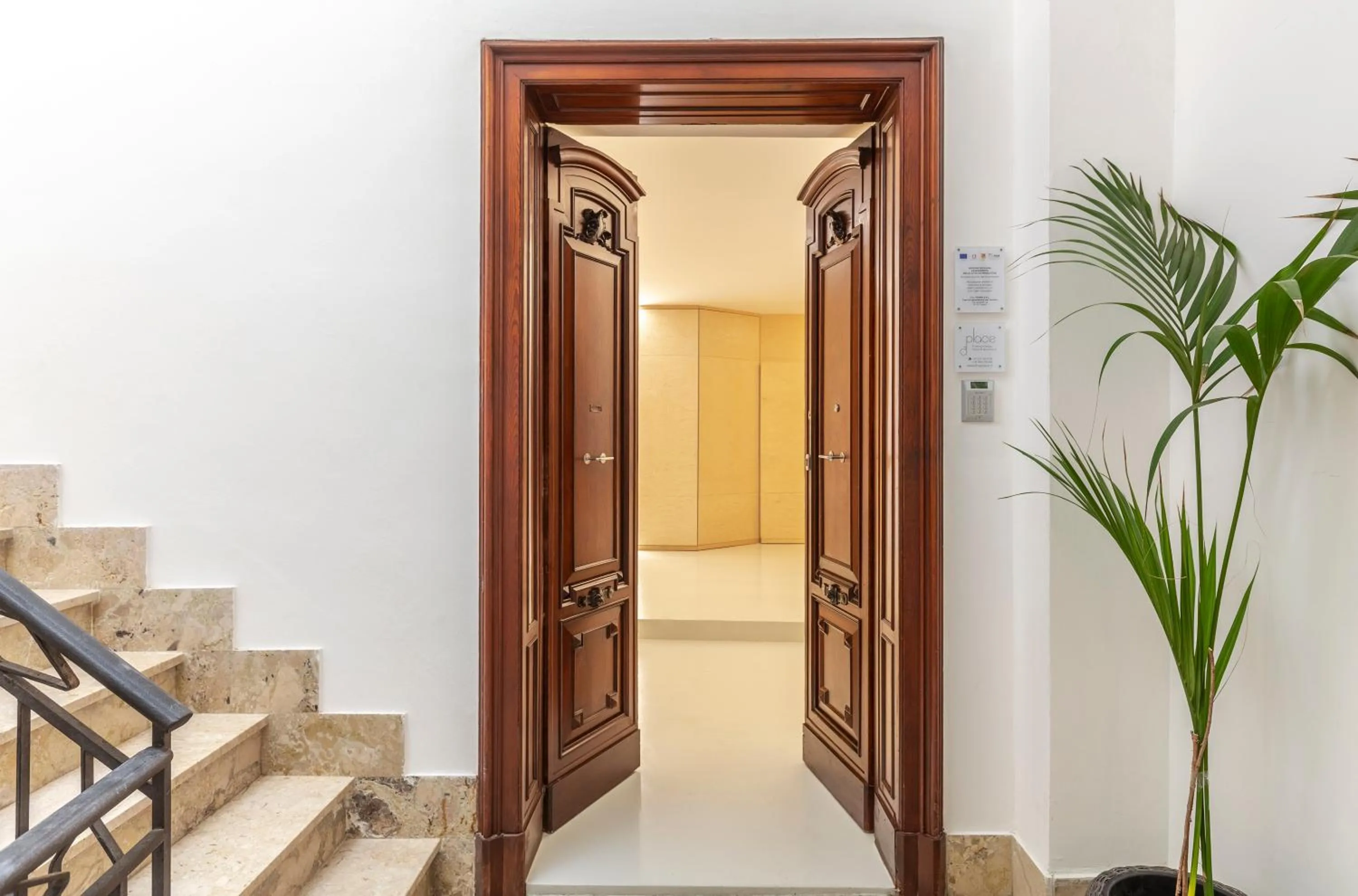 Lobby or reception in Fiveplace Design Suites & Apartments